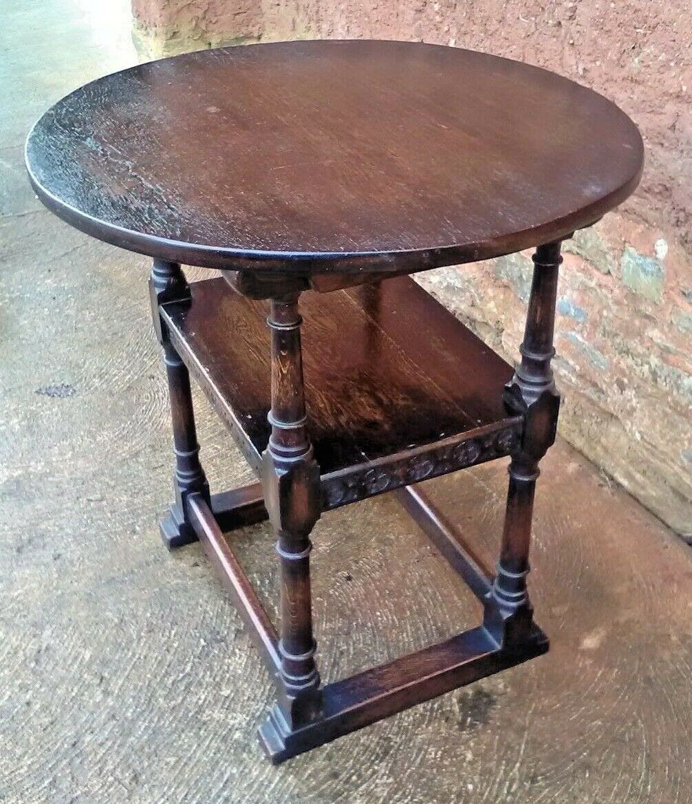 Vintage Carved Oak Monks Chair / Vintage Hall Chair