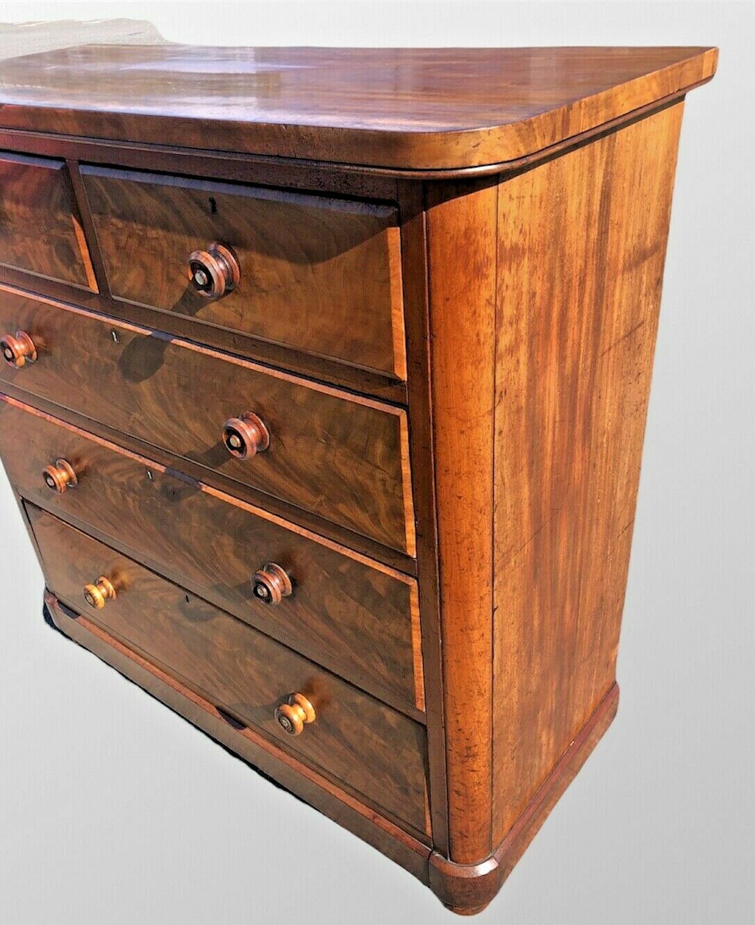Stunning Faded Flame Mahogany Large Antique Chest Of Drawers ( SOLD )