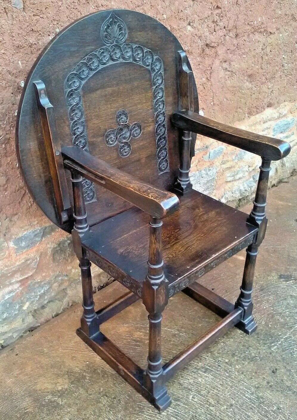 Vintage Carved Oak Monks Chair / Vintage Hall Chair