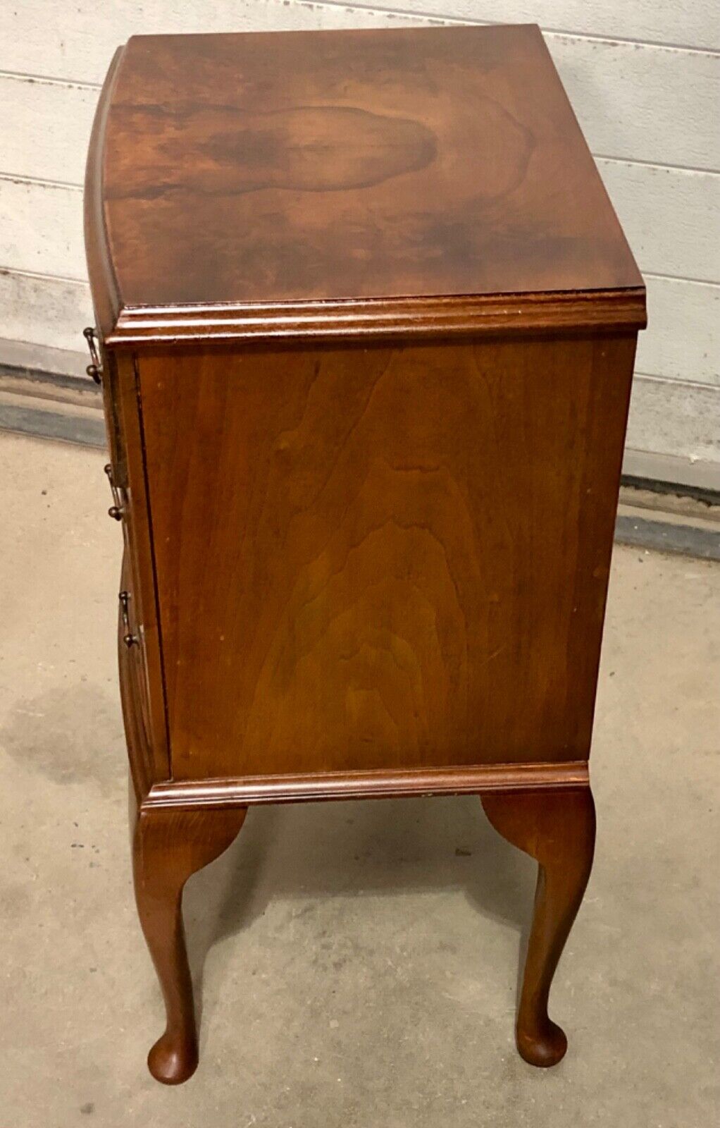 000845....Handsome Vintage Figured Walnut Bedside Lamp Table ( sold )