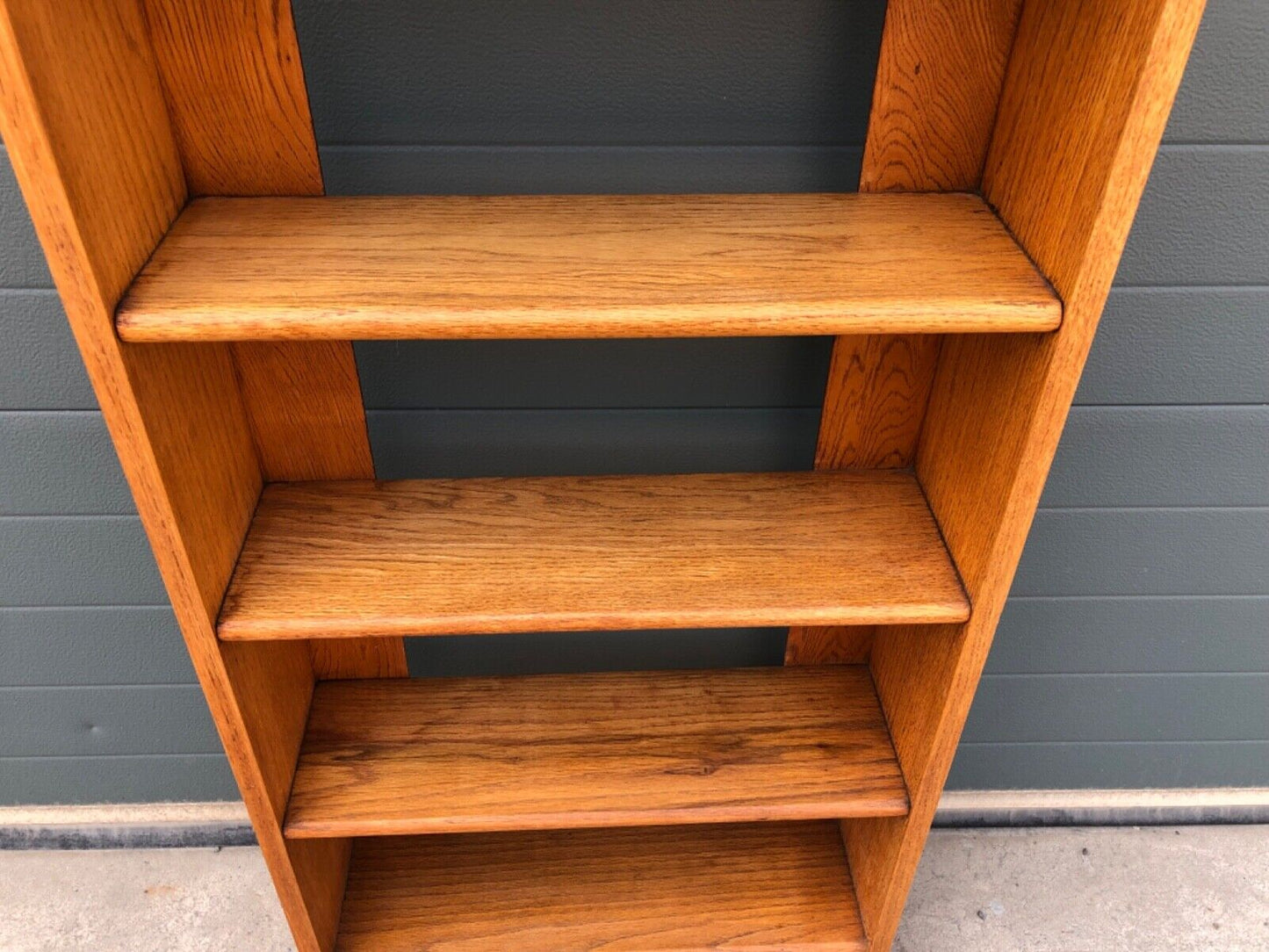 000835....Handsome Arts And Crafts Oak Bookcase / Oak Bookshelves ( sold )