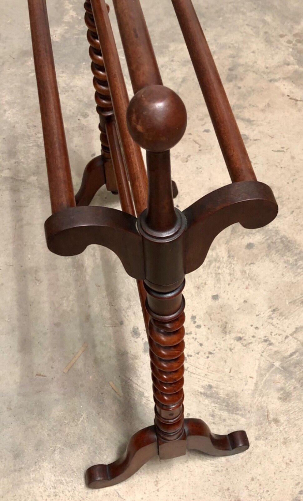 000822....Handsome Antique Mahogany Towel Rail