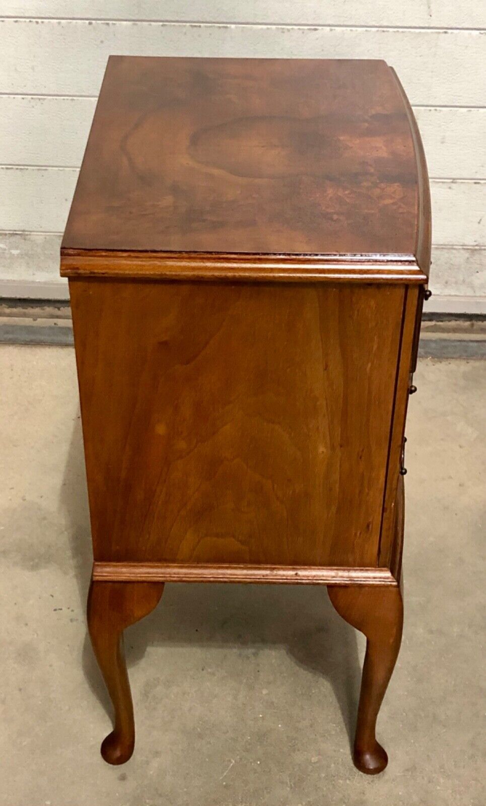 000845....Handsome Vintage Figured Walnut Bedside Lamp Table ( sold )