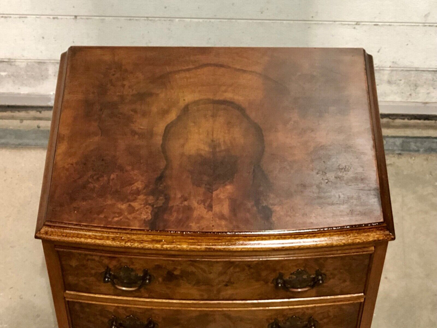 000845....Handsome Vintage Figured Walnut Bedside Lamp Table ( sold )