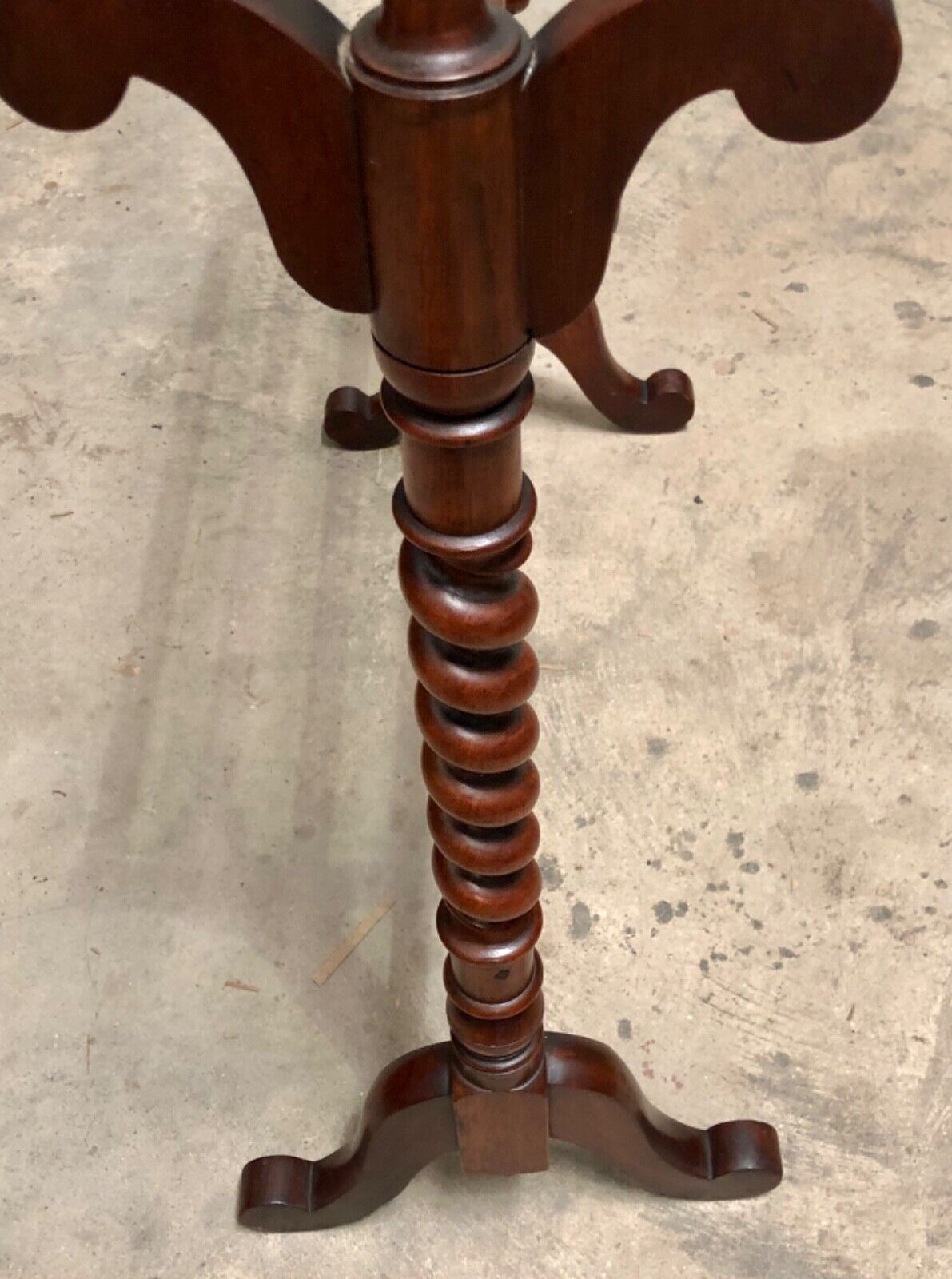 000822....Handsome Antique Mahogany Towel Rail