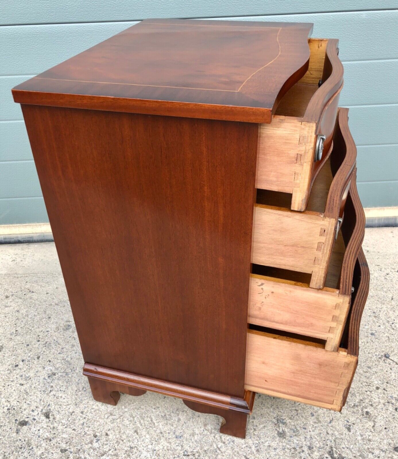 000814....Handsome Vintage Mahogany Bedside Chest / Bedside Table (sold )