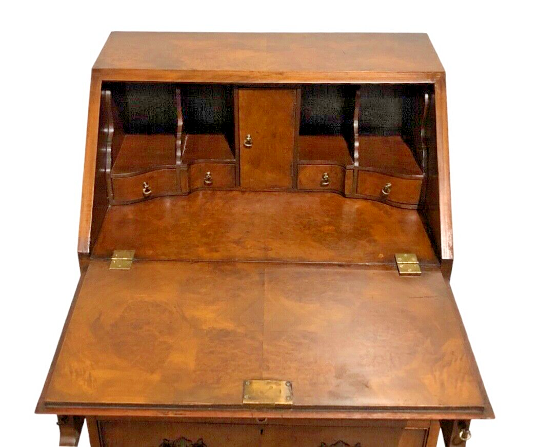 000810....Handsome Vintage Walnut Bureau / Writing Desk