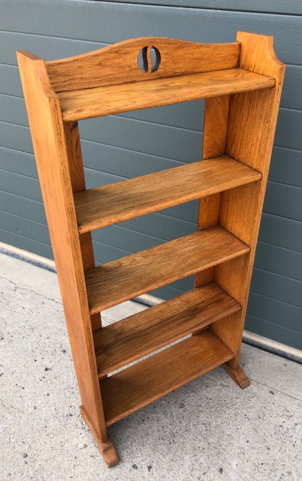 000835....Handsome Arts And Crafts Oak Bookcase / Oak Bookshelves ( sold )