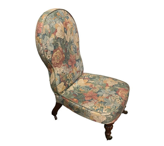 000846....Handsome Antique Bedroom / Nursing Chair