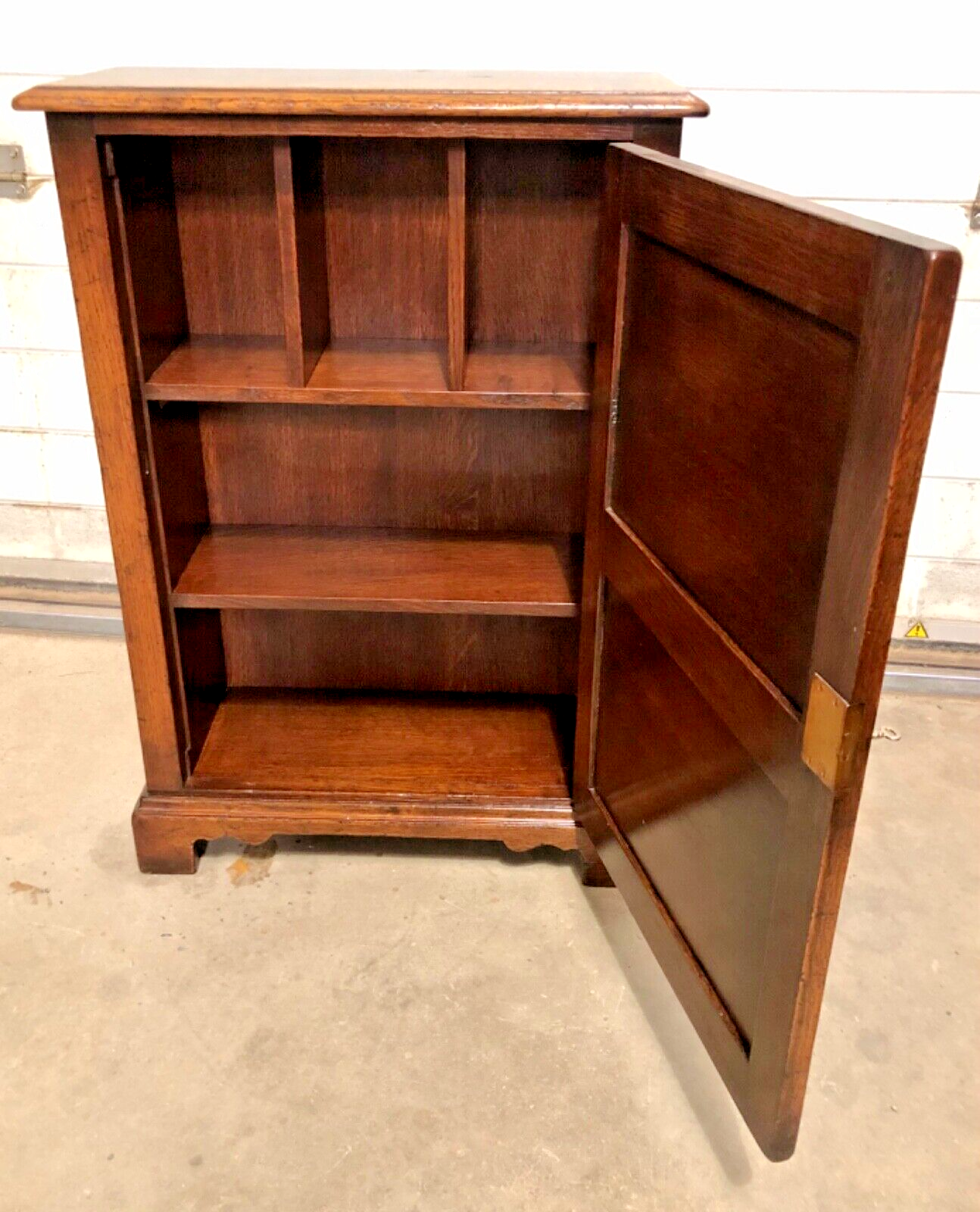 000825....A Handsome Pair Of Vintage Slim Solid Oak Side Cabinets