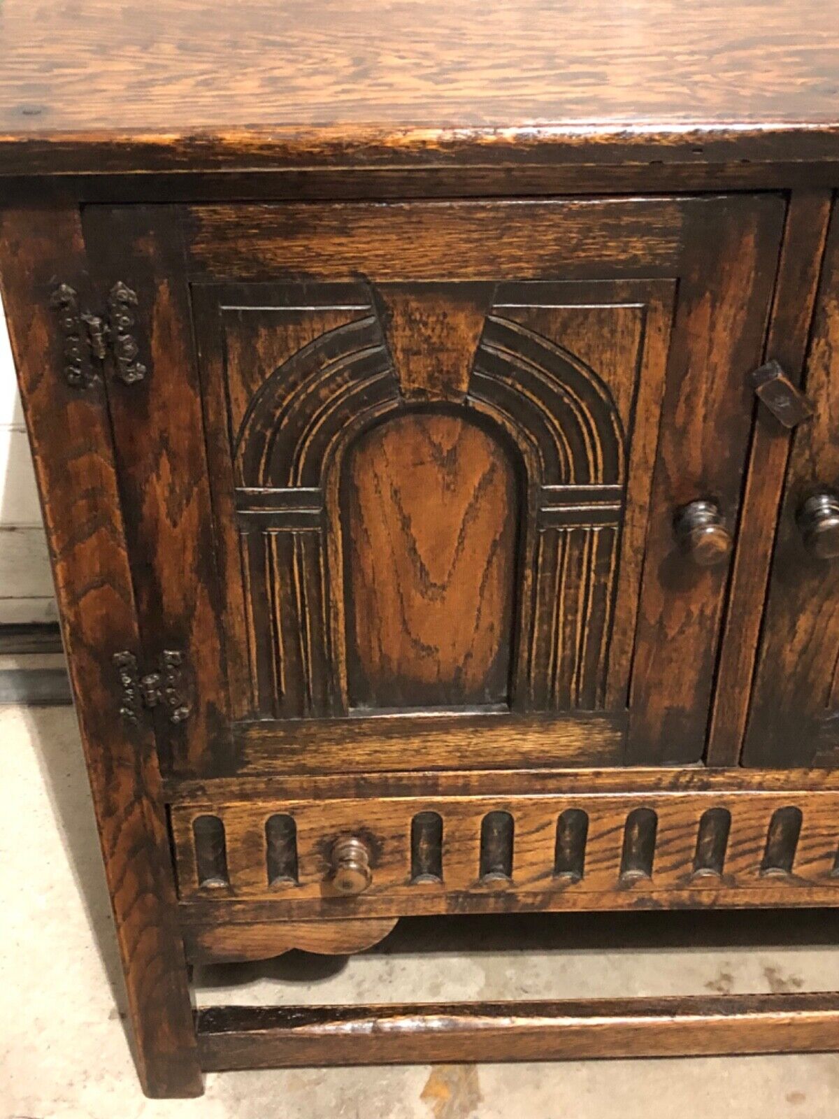 000791....Handsome Vintage Carved Oak Cabinet