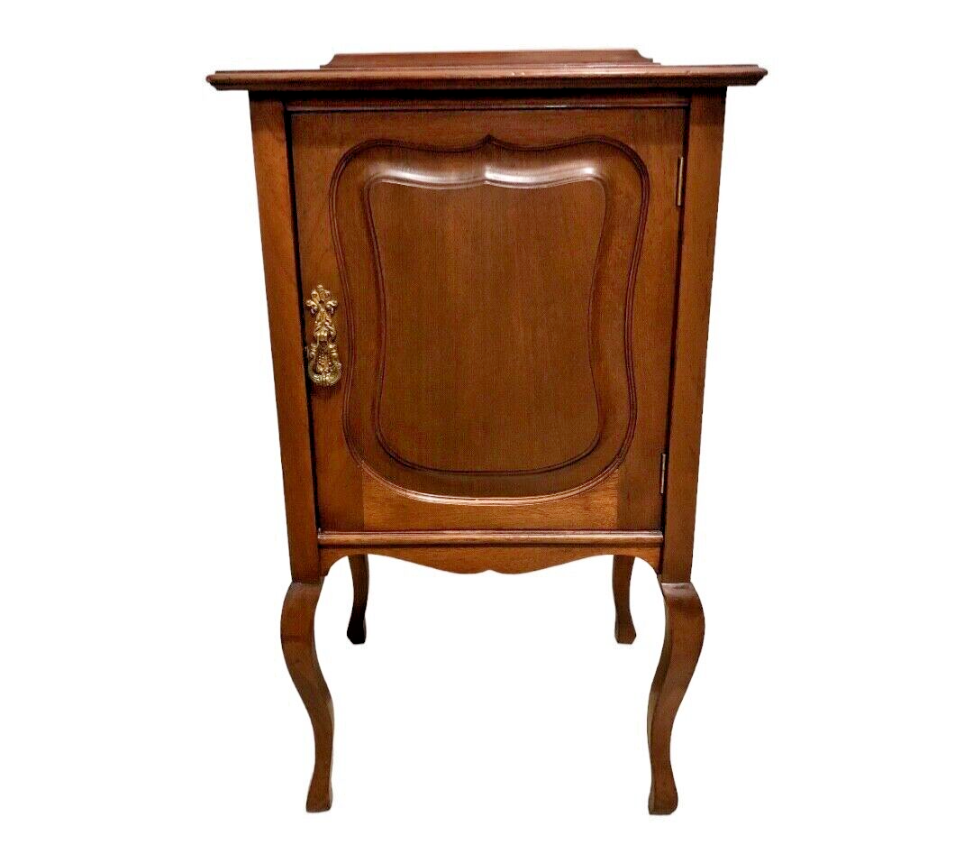 000830....Handsome Antique Mahogany Bedside Cabinet