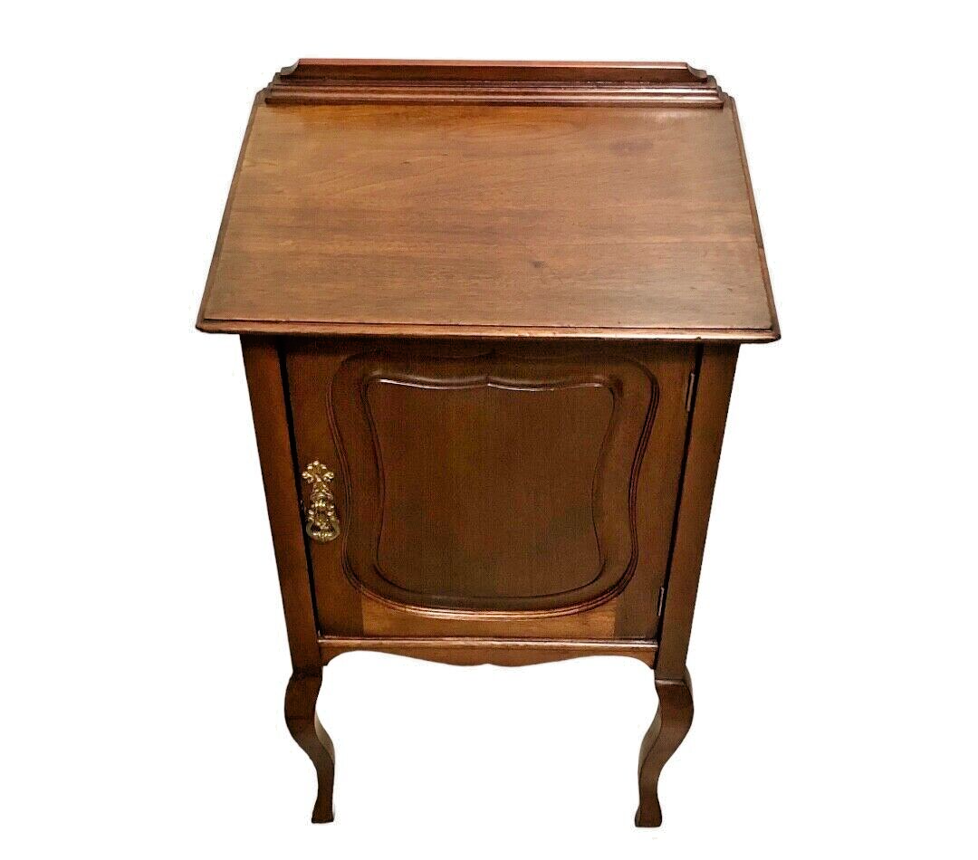 000830....Handsome Antique Mahogany Bedside Cabinet