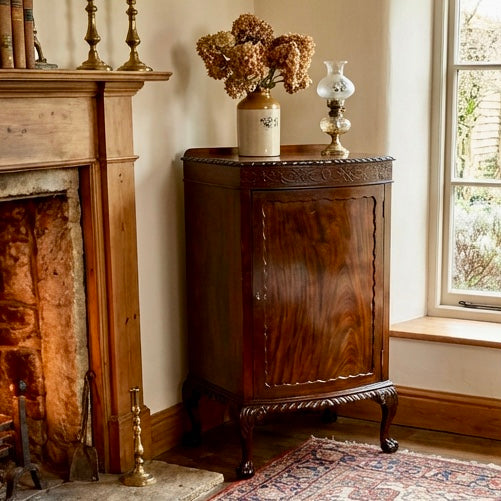 000541....Handsome Edwardian Mahogany Side Or Drinks Cabinet