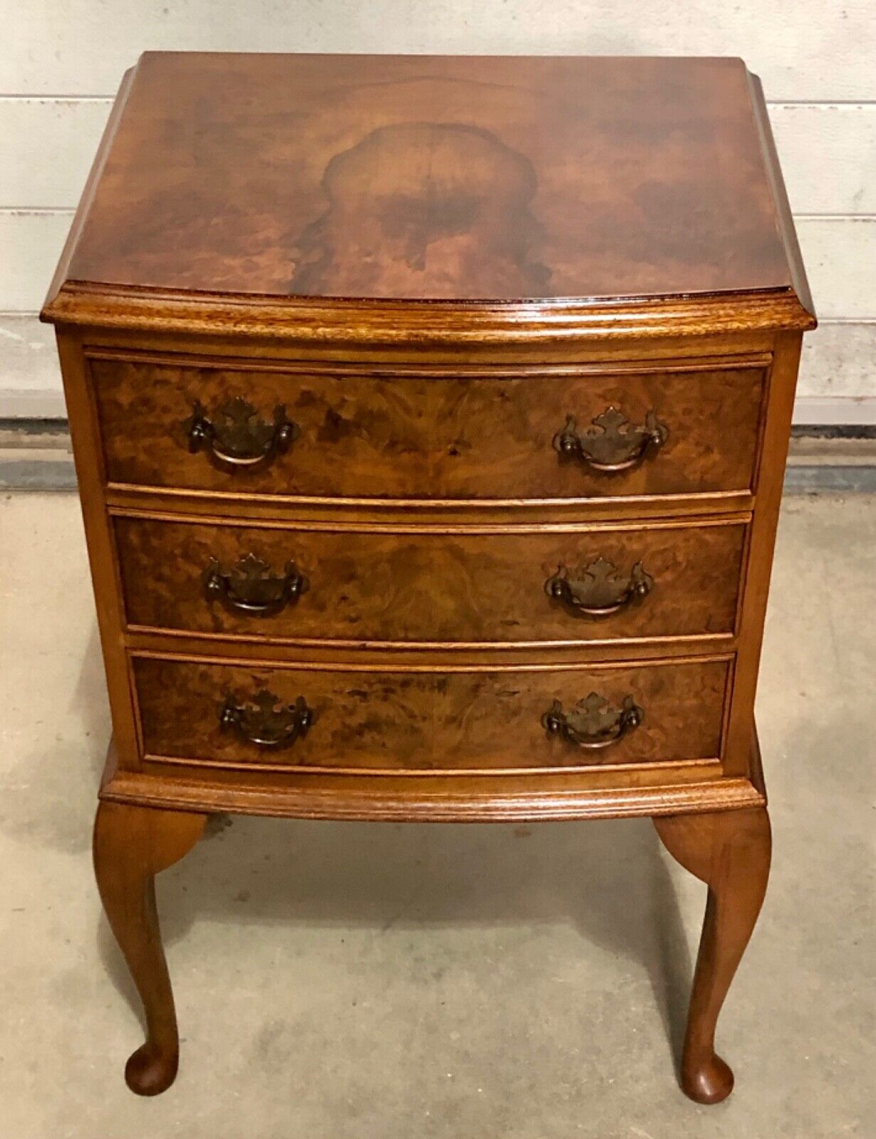 000845....Handsome Vintage Figured Walnut Bedside Lamp Table ( sold )