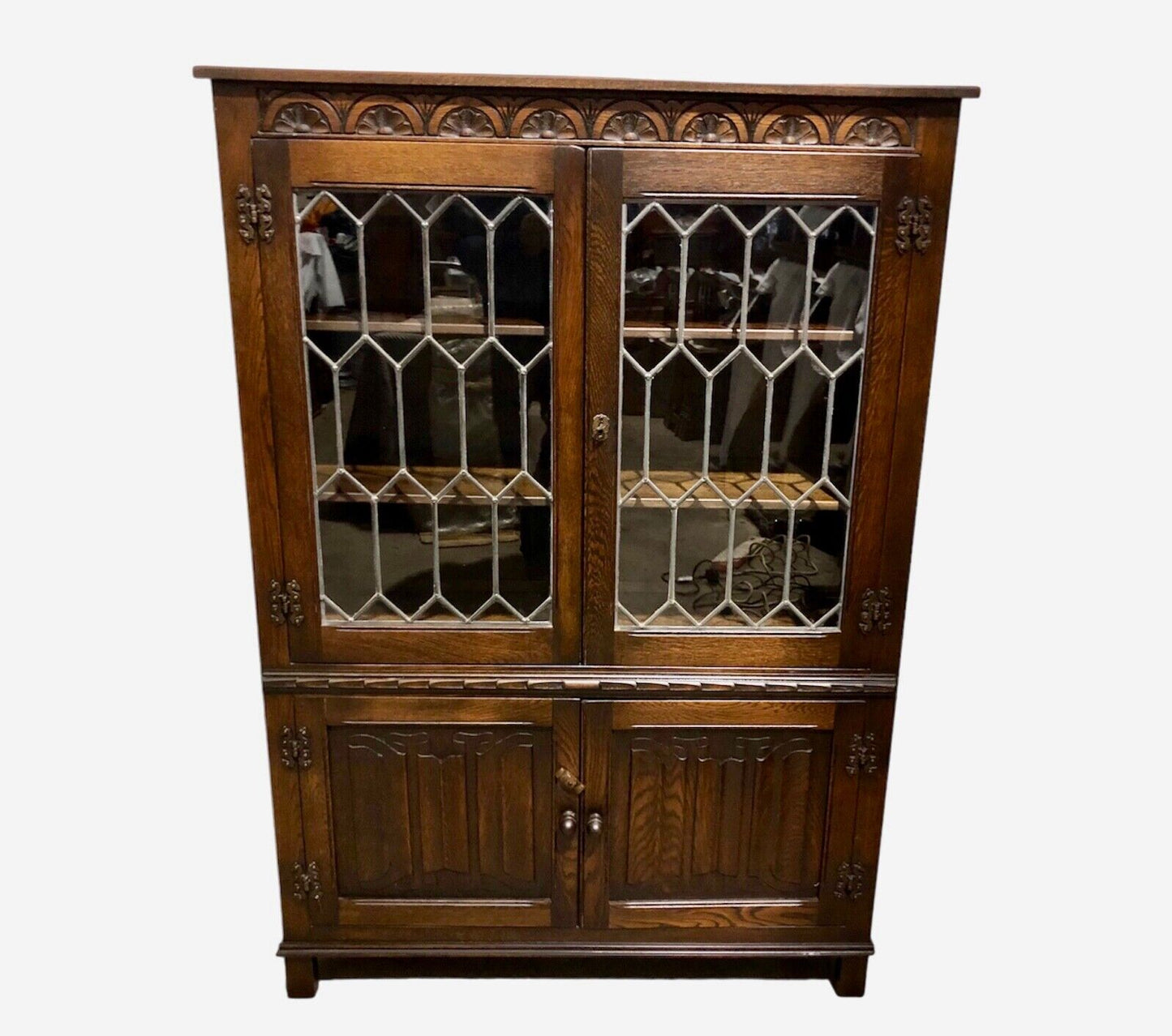 000793....Handsome Vintage Carved Oak Bookcase / Display Cabinet