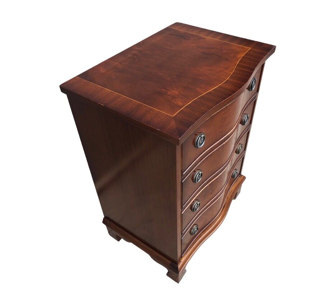 000814....Handsome Vintage Mahogany Bedside Chest / Bedside Table (sold )