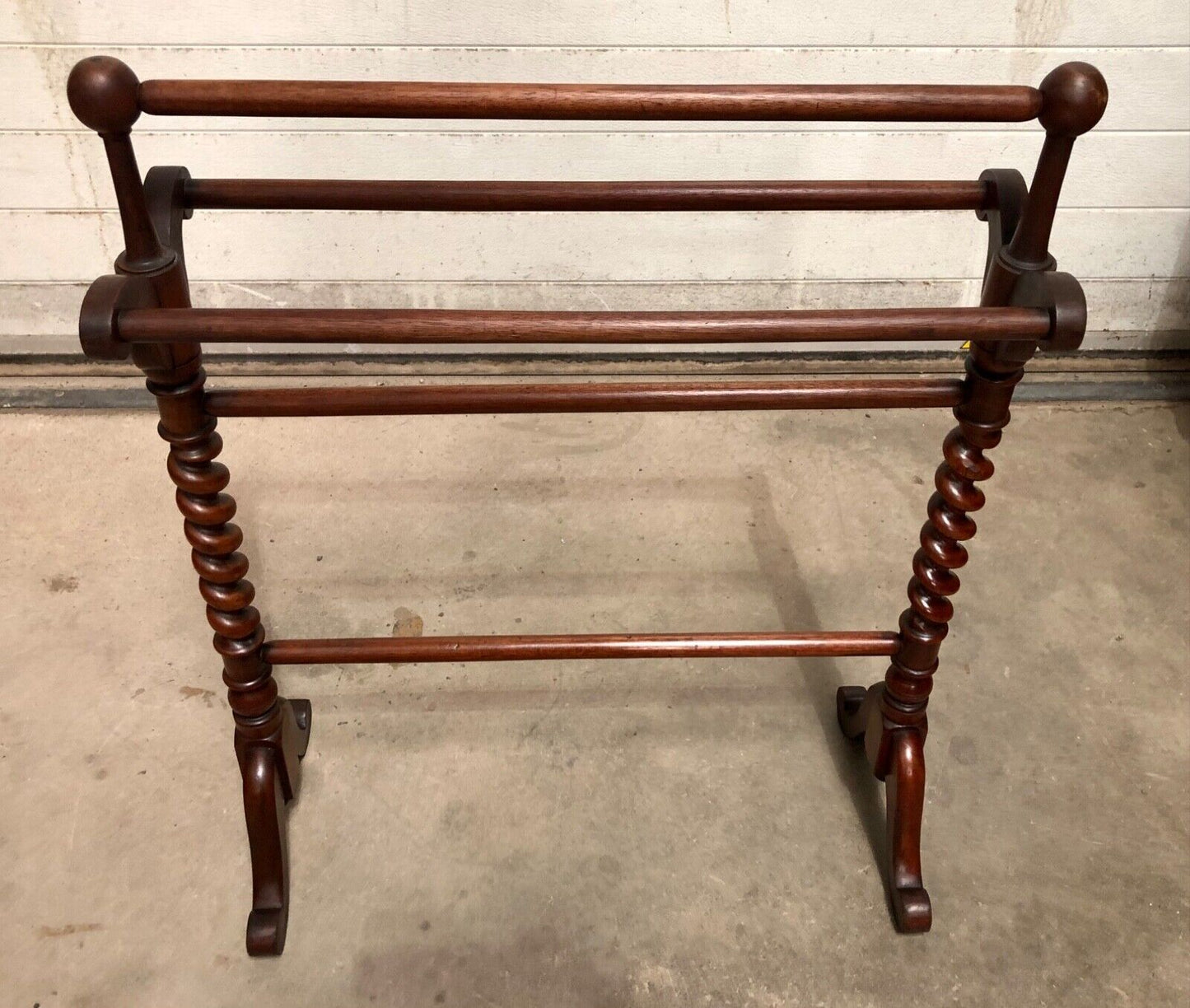 000822....Handsome Antique Mahogany Towel Rail