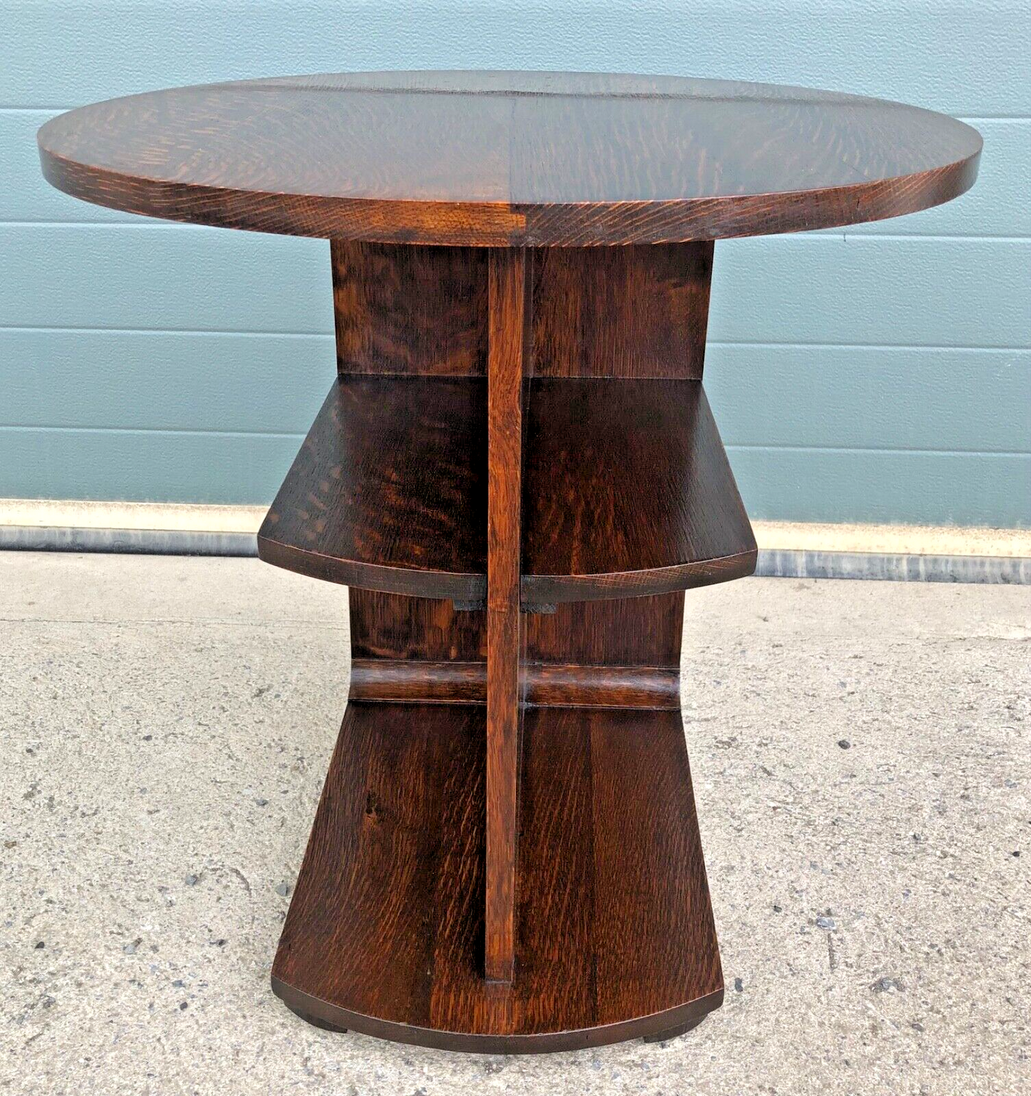 000816....Handsome Art Deco Solid Oak Coffee Table