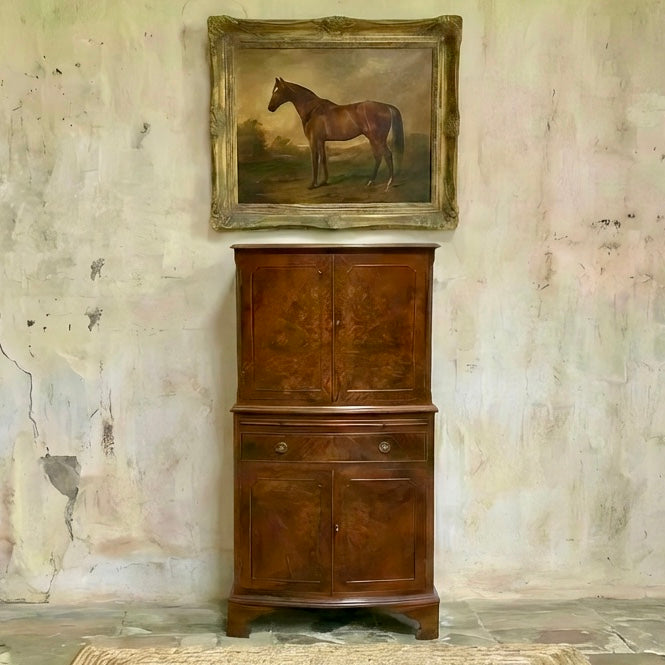 000538....Handsome Vintage Drinks Cabinet