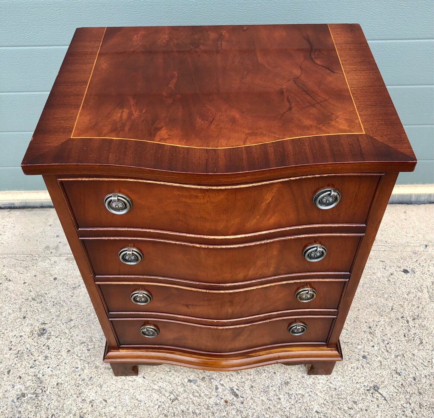 000814....Handsome Vintage Mahogany Bedside Chest / Bedside Table (sold )