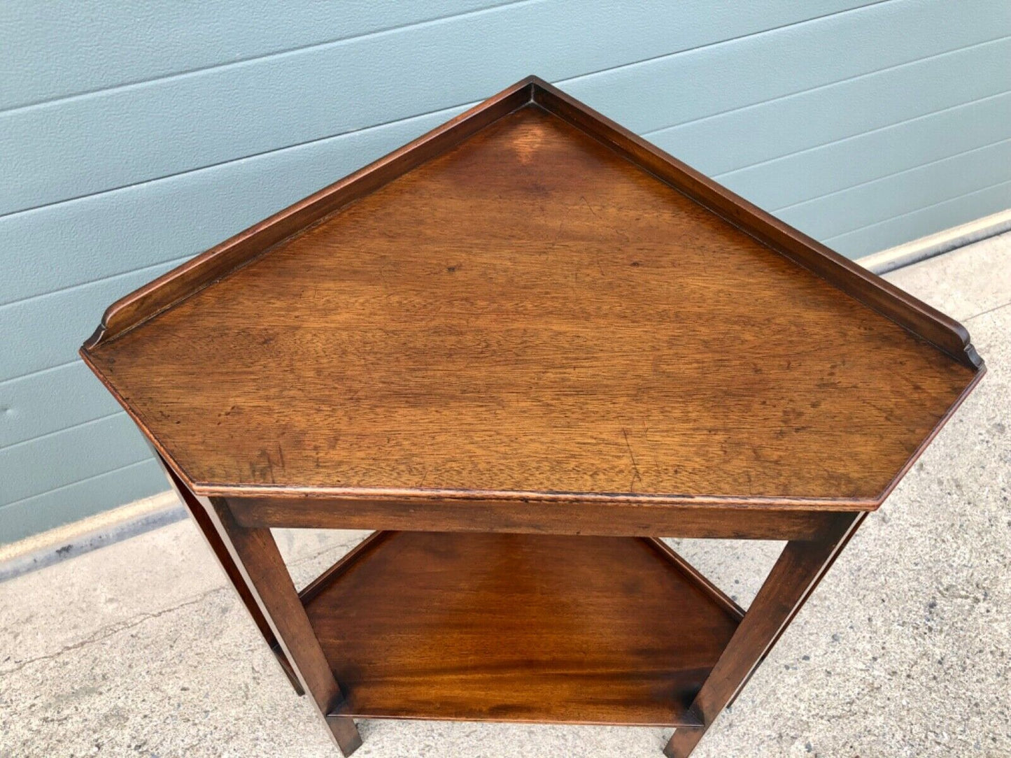 0008333....Arts And Crafts Mahogany Corner / Side Table