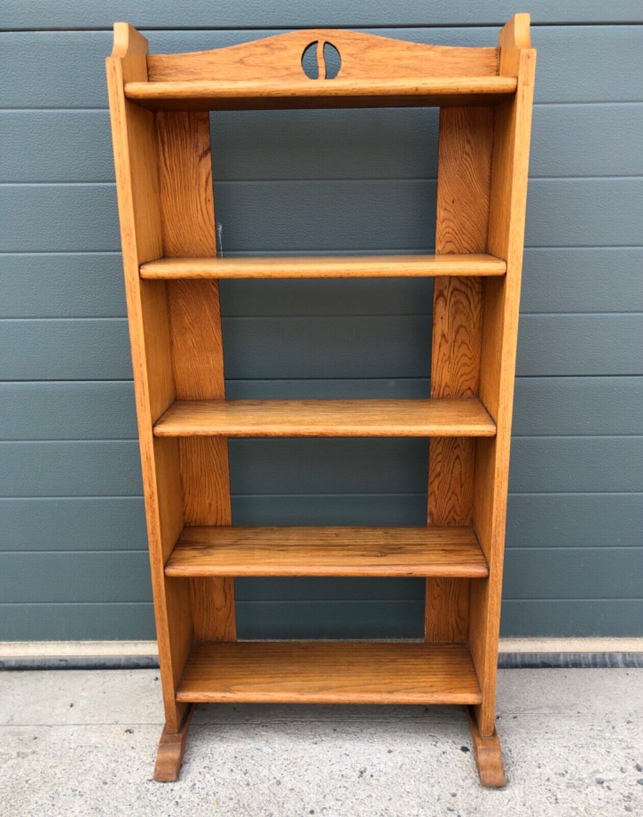 000835....Handsome Arts And Crafts Oak Bookcase / Oak Bookshelves ( sold )