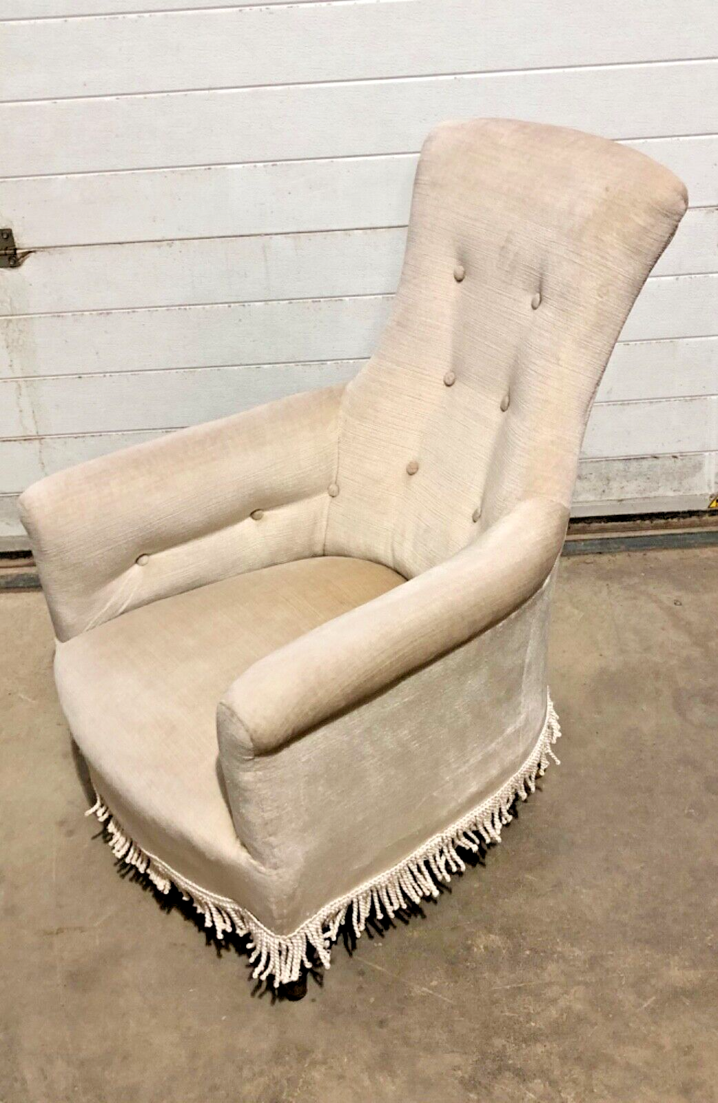 000853....Handsome William 1v Bedroom / Nursing Chair