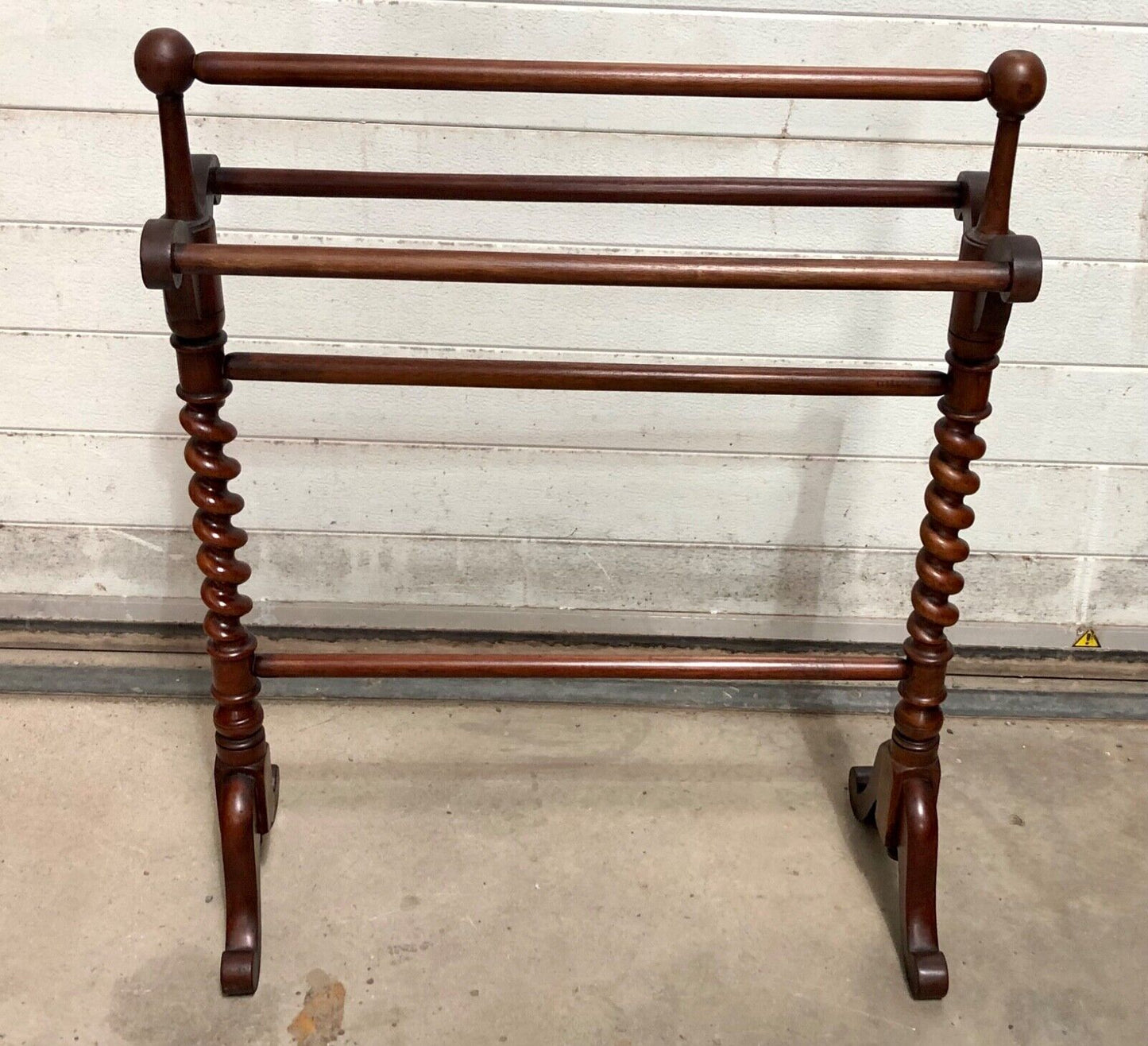 000822....Handsome Antique Mahogany Towel Rail