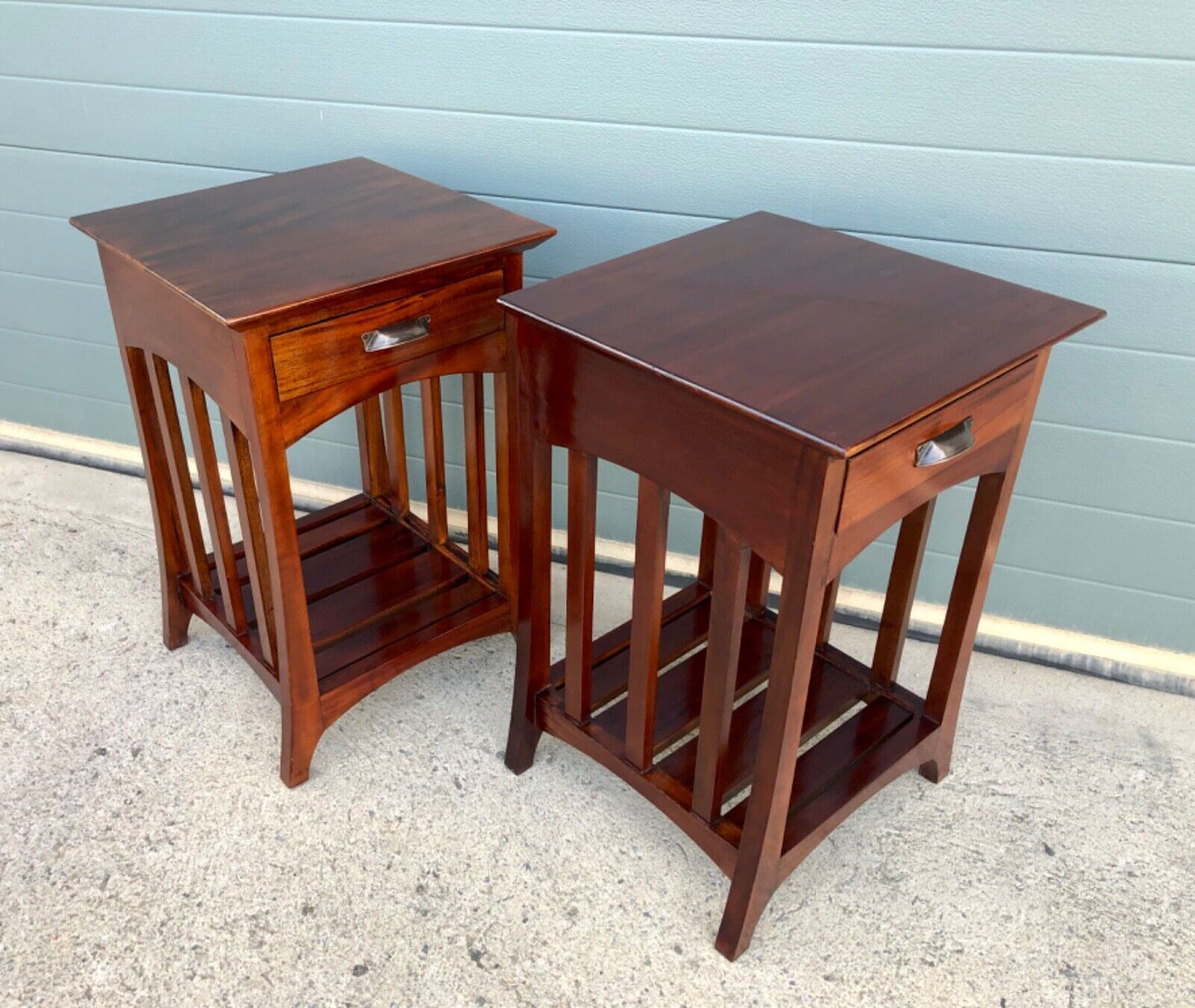 000802....Handsome Pair Of Vintage Mahogany Bedside Tables / Lamp Tables ( sold )