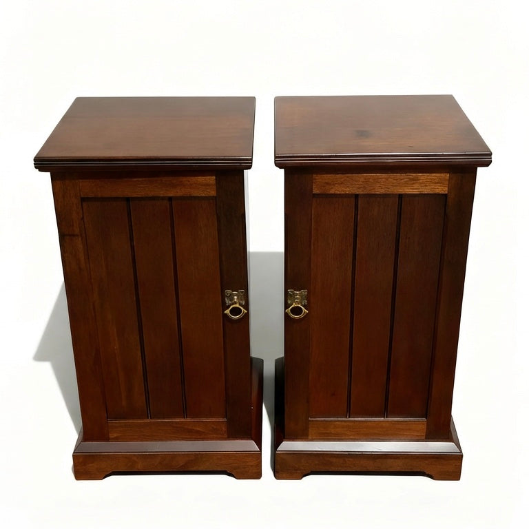 000542....Handsome Pair Of Edwardian Walnut Bedside Tables Or Nightstands ( sold )