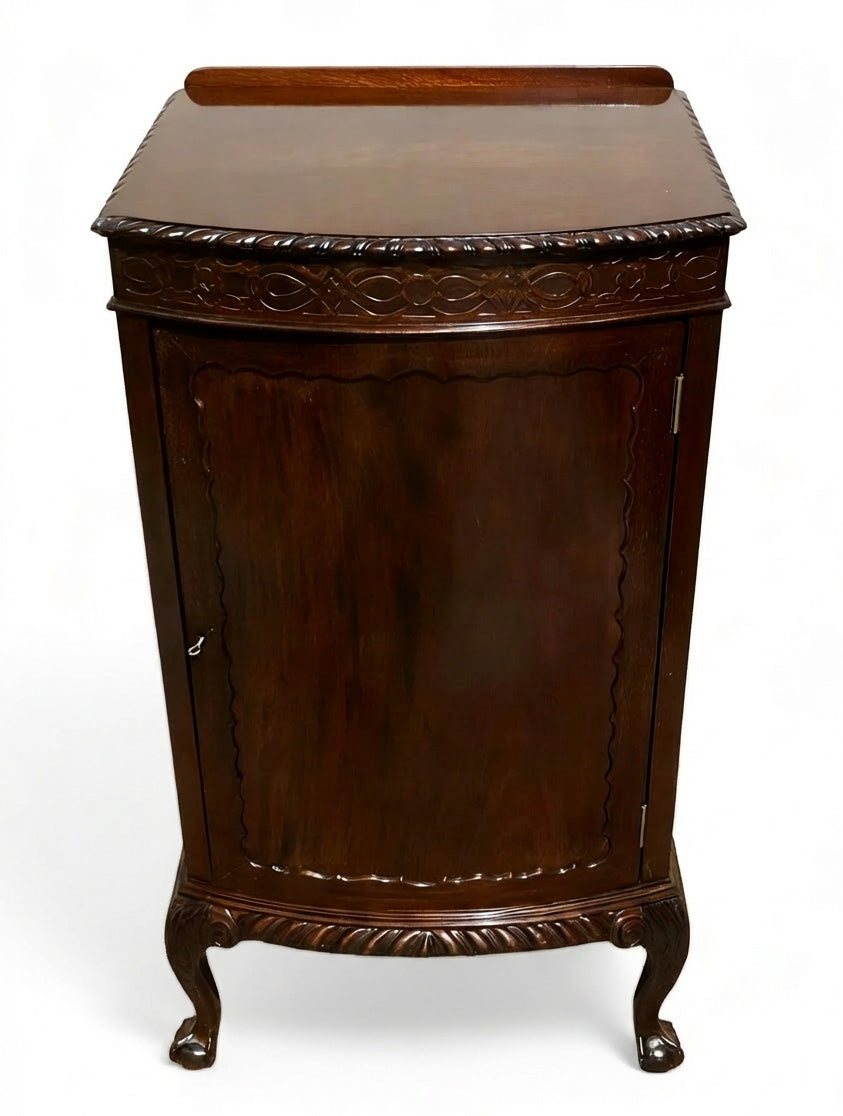 000541....Handsome Edwardian Mahogany Side Or Drinks Cabinet