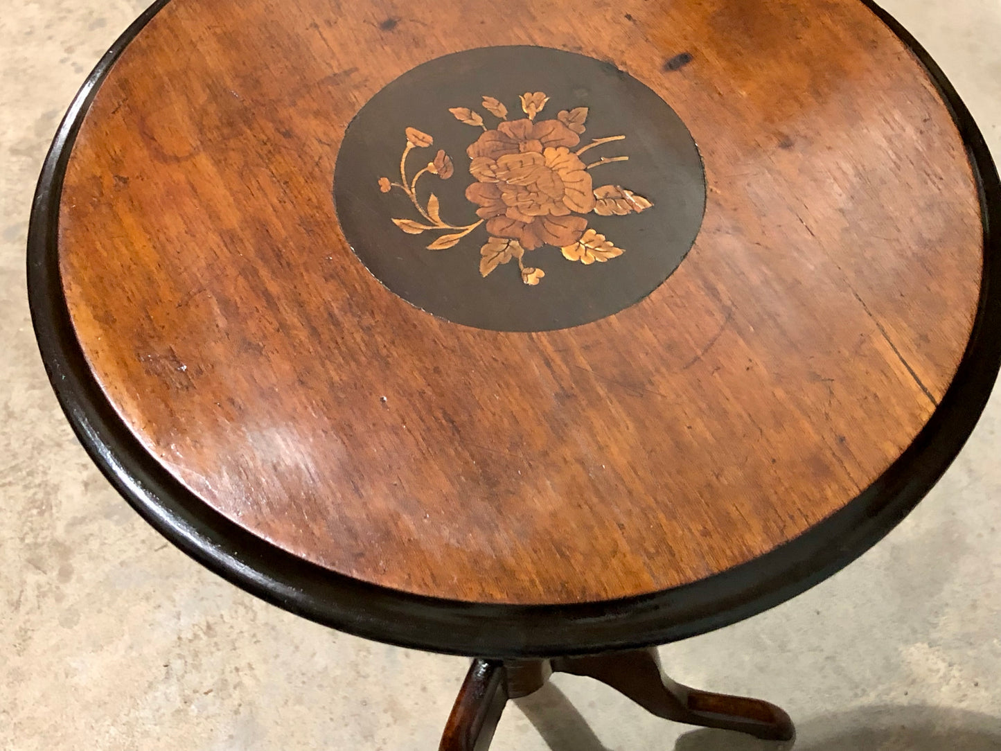 000727....Handsome Antique Inlaid Mahogany Occasional / Wine Table