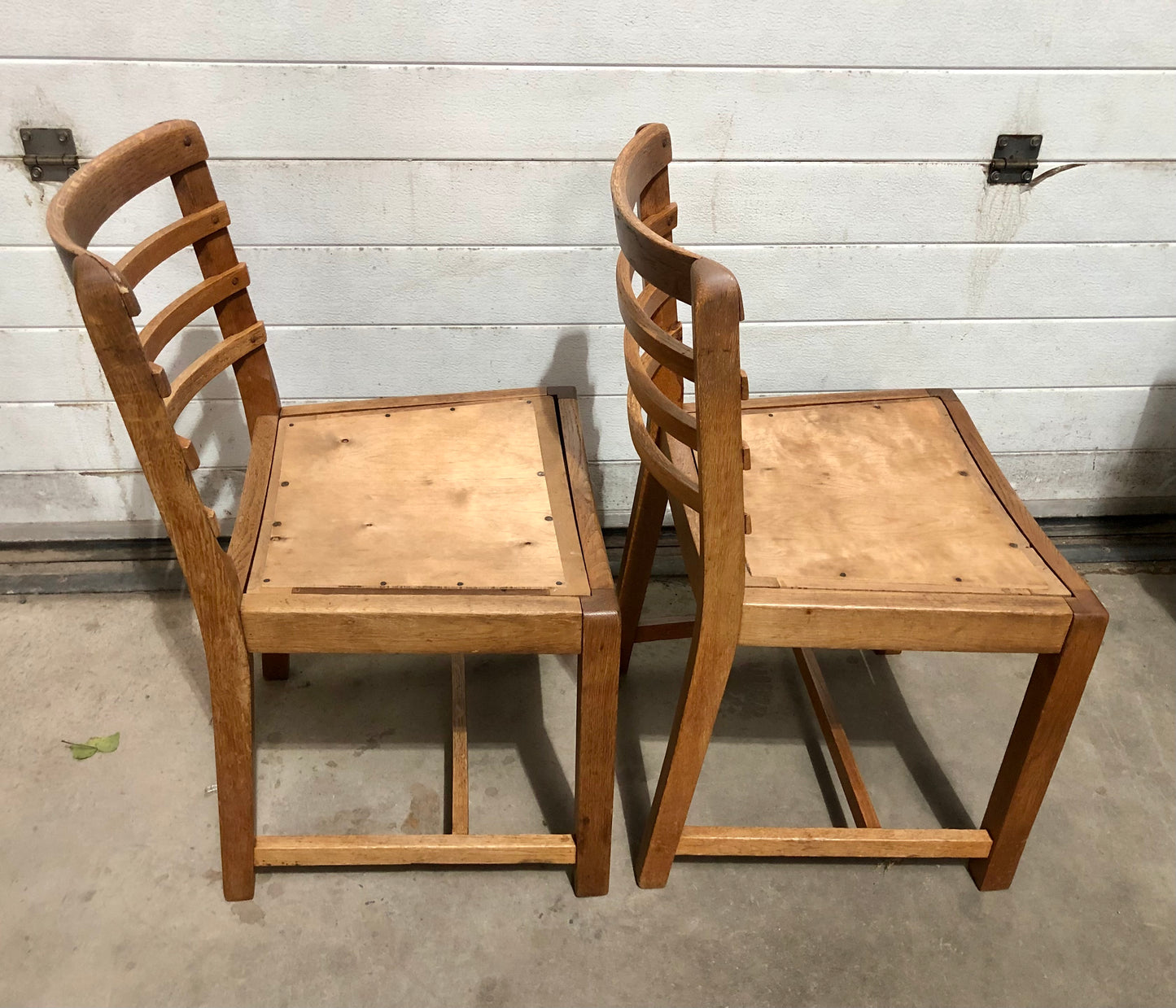 000722....Heal's Table And Four Chairs - Heal's Oak Dining Set