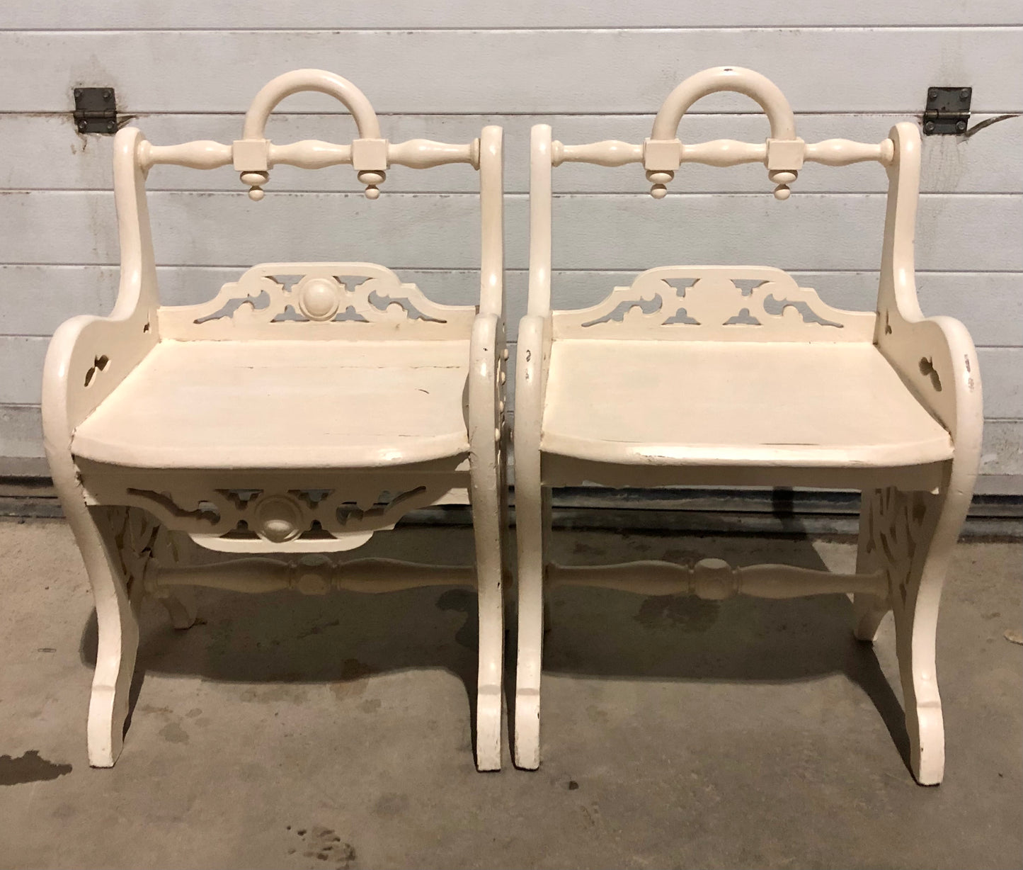 000720.... Two Antique Painted Hall Chairs In The Manner Or Richard Bridgens