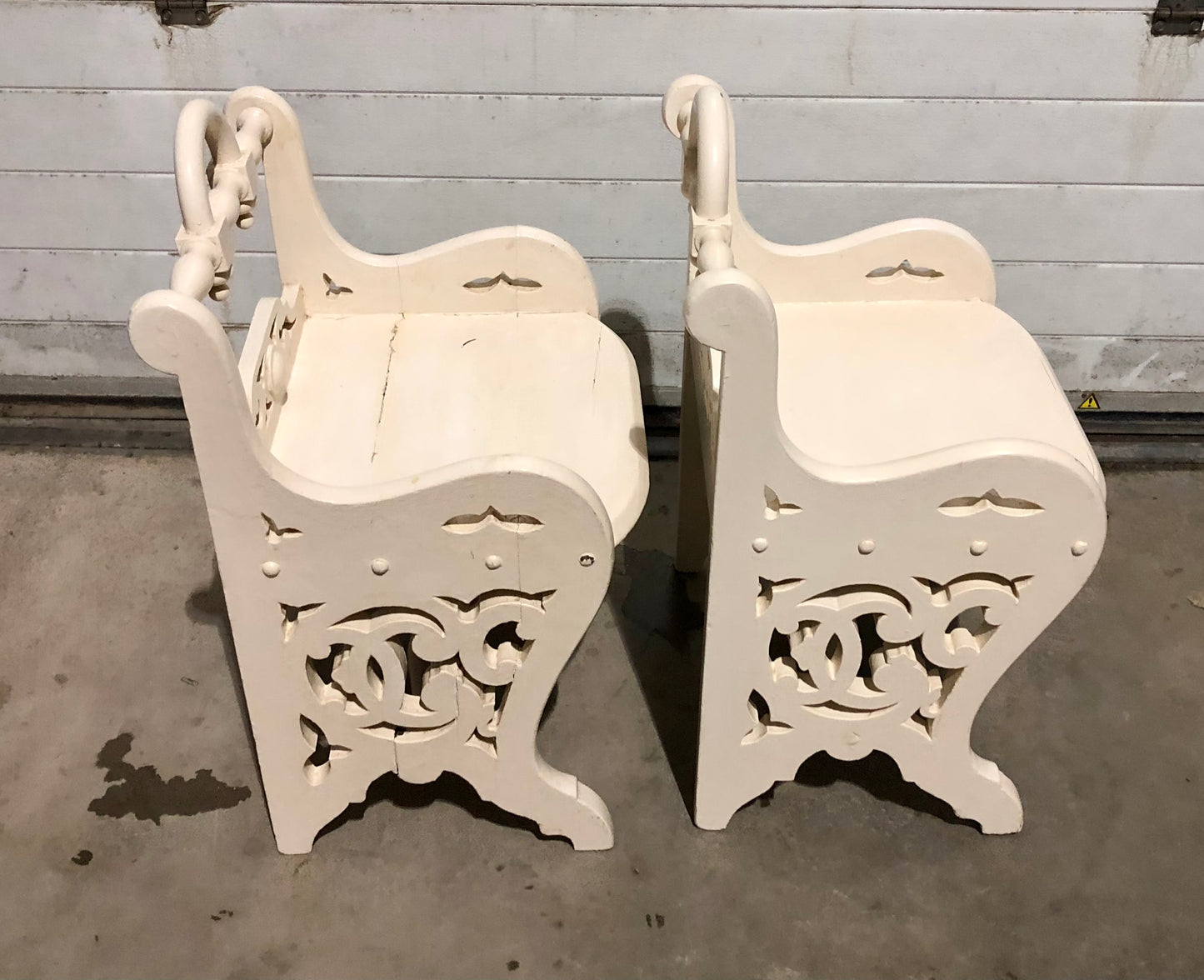 000720.... Two Antique Painted Hall Chairs In The Manner Or Richard Bridgens