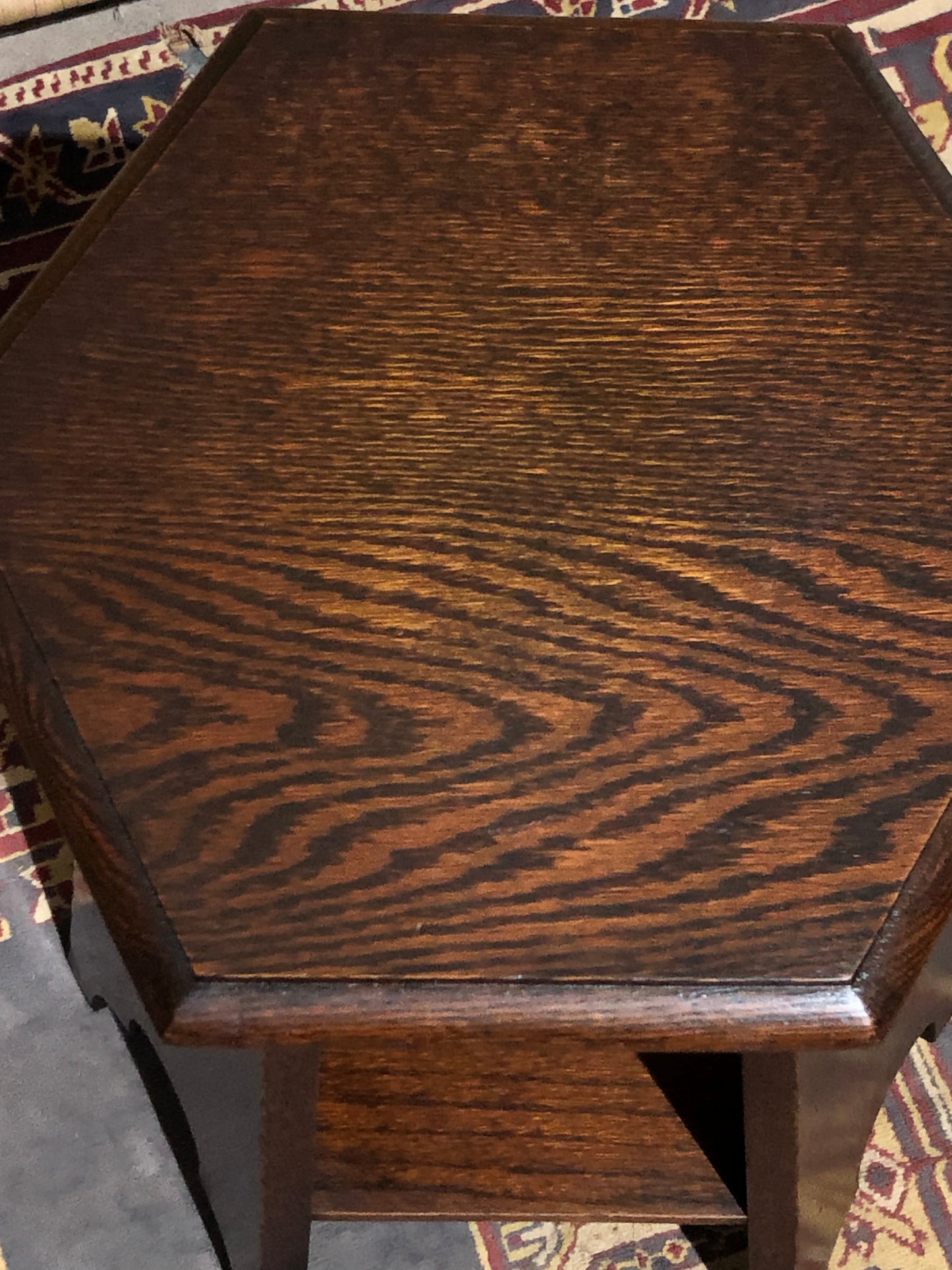 000555....Handsome Arts And Crafts Small Oak Table/Plant Stand