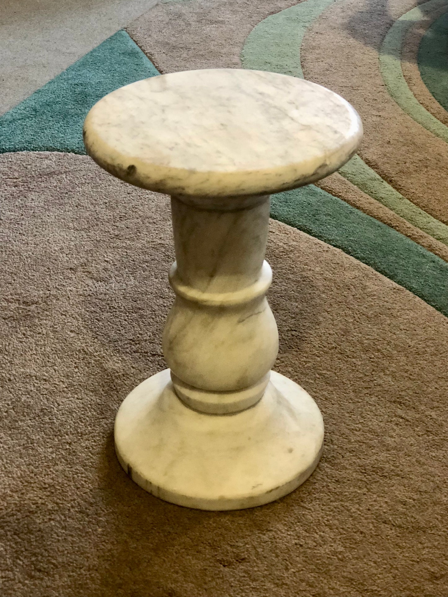 000554....Handsome Antique Off White Marble Pedestal