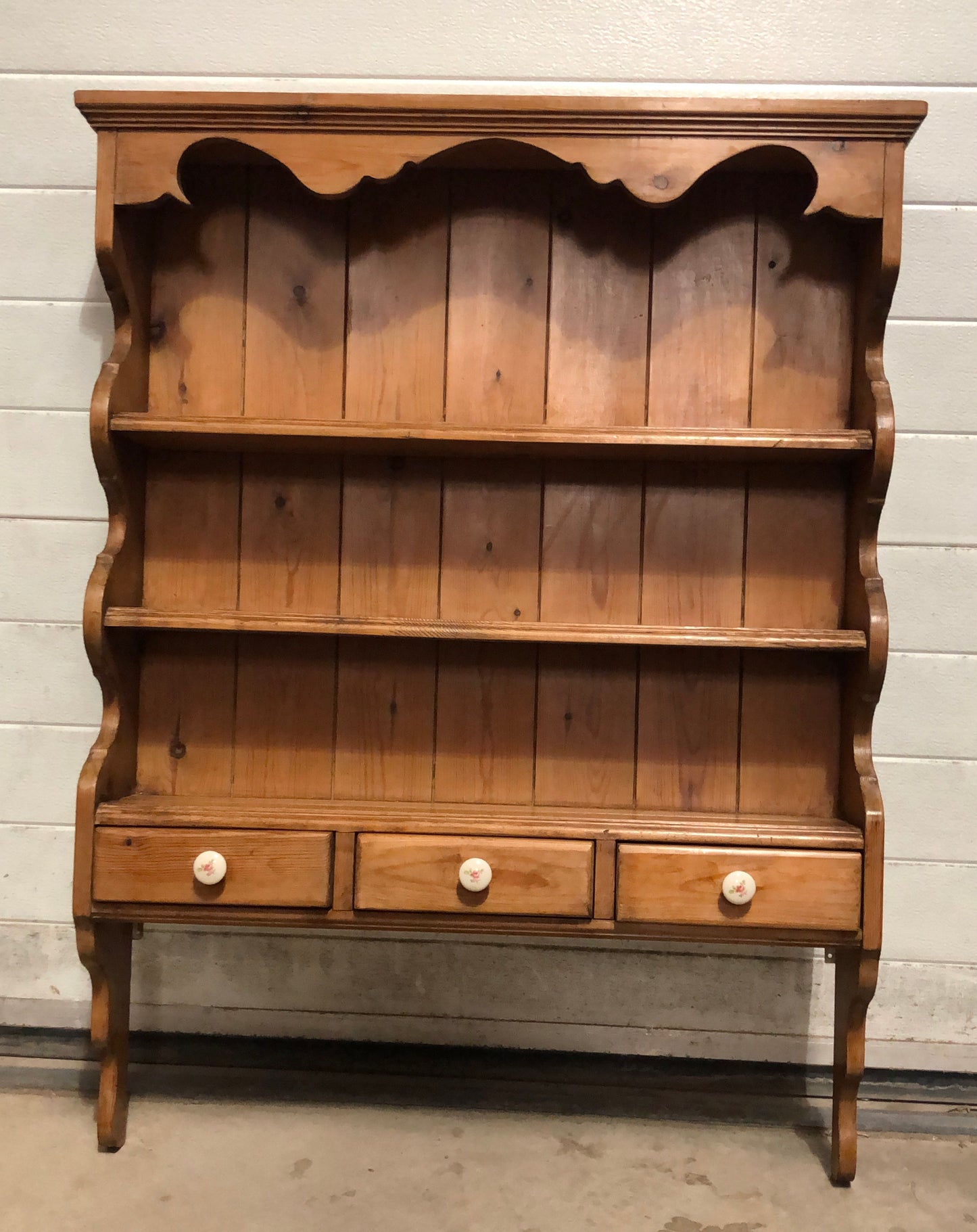 000712....Handsome Set Of Vintage Pine Wall Shelves