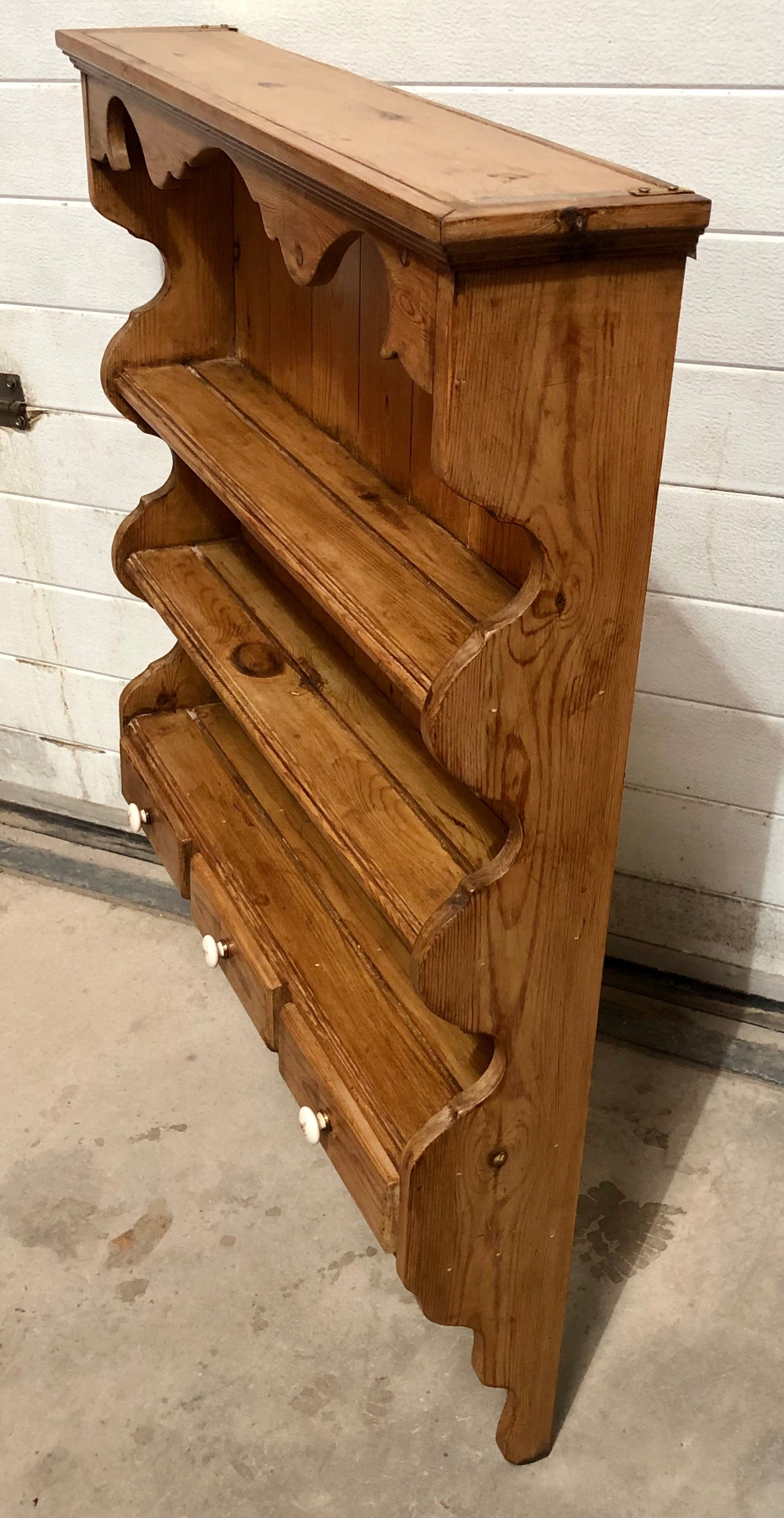 000712....Handsome Set Of Vintage Pine Wall Shelves