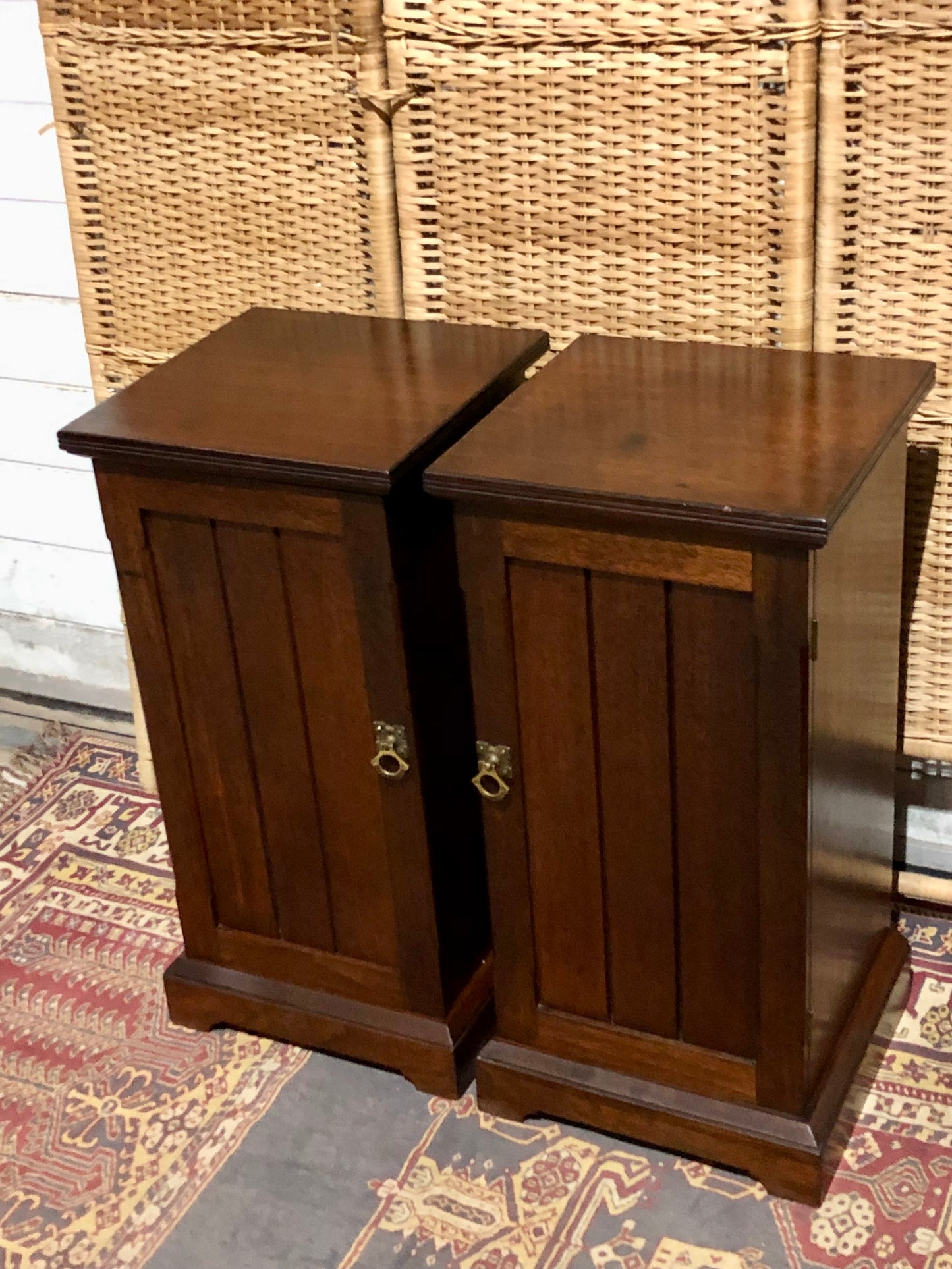 000542....Handsome Pair Of Edwardian Walnut Bedside Tables Or Nightstands ( sold )