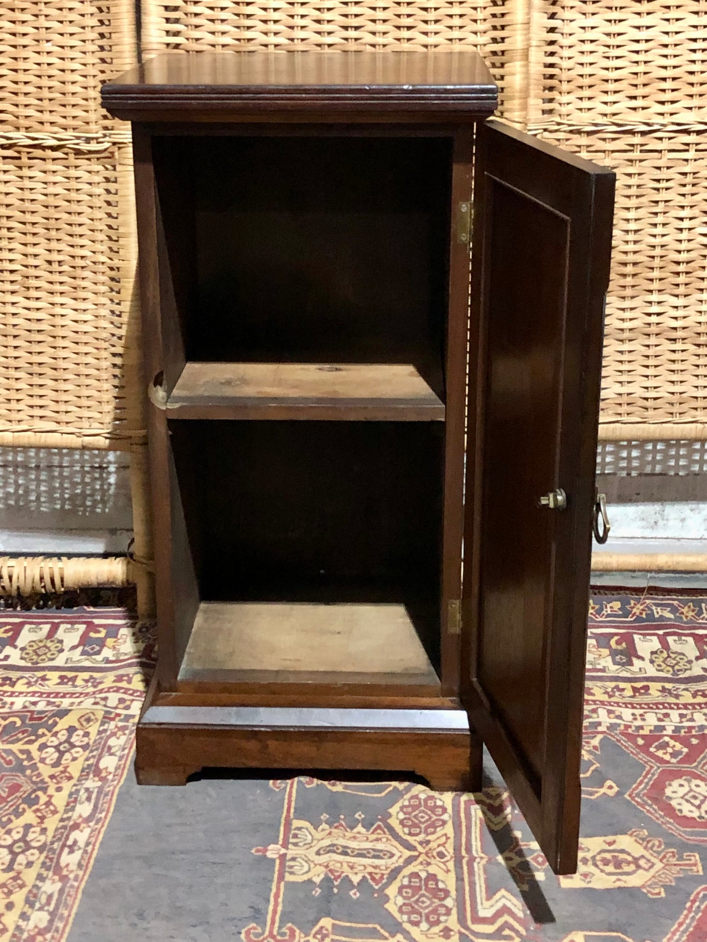 000542....Handsome Pair Of Edwardian Walnut Bedside Tables Or Nightstands ( sold )