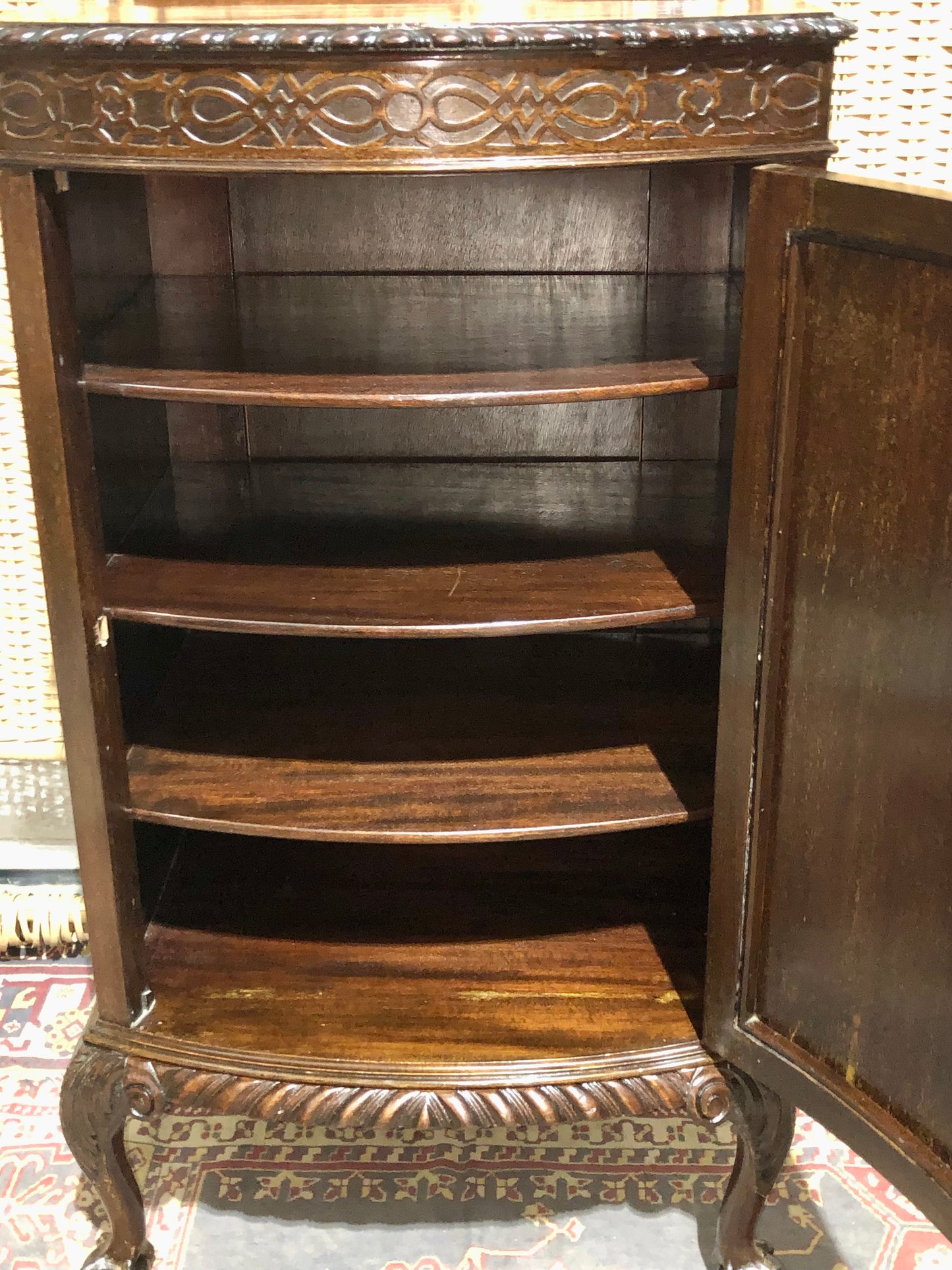 000541....Handsome Edwardian Mahogany Side Or Drinks Cabinet