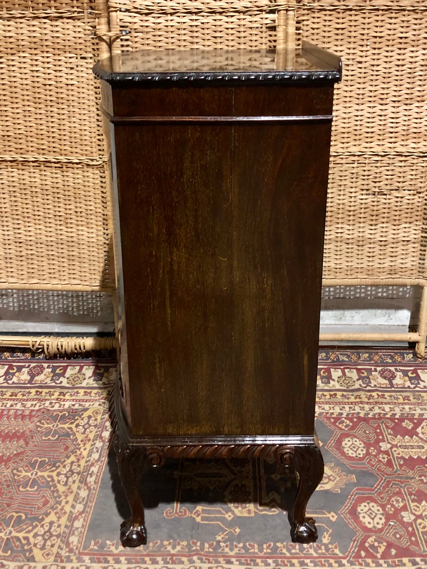 000541....Handsome Edwardian Mahogany Side Or Drinks Cabinet