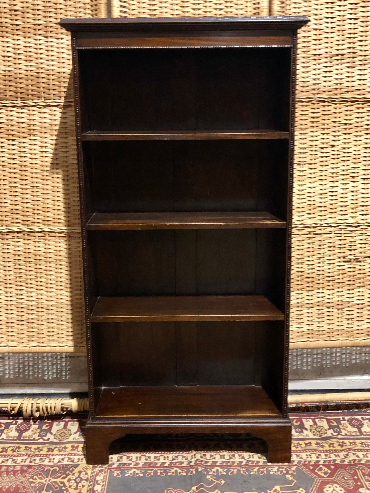 000539....Handsome Edwardian Mahogany Bookcase