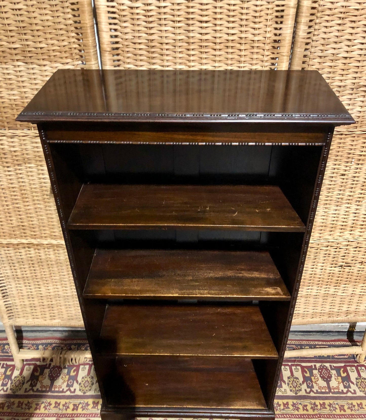 000539....Handsome Edwardian Mahogany Bookcase