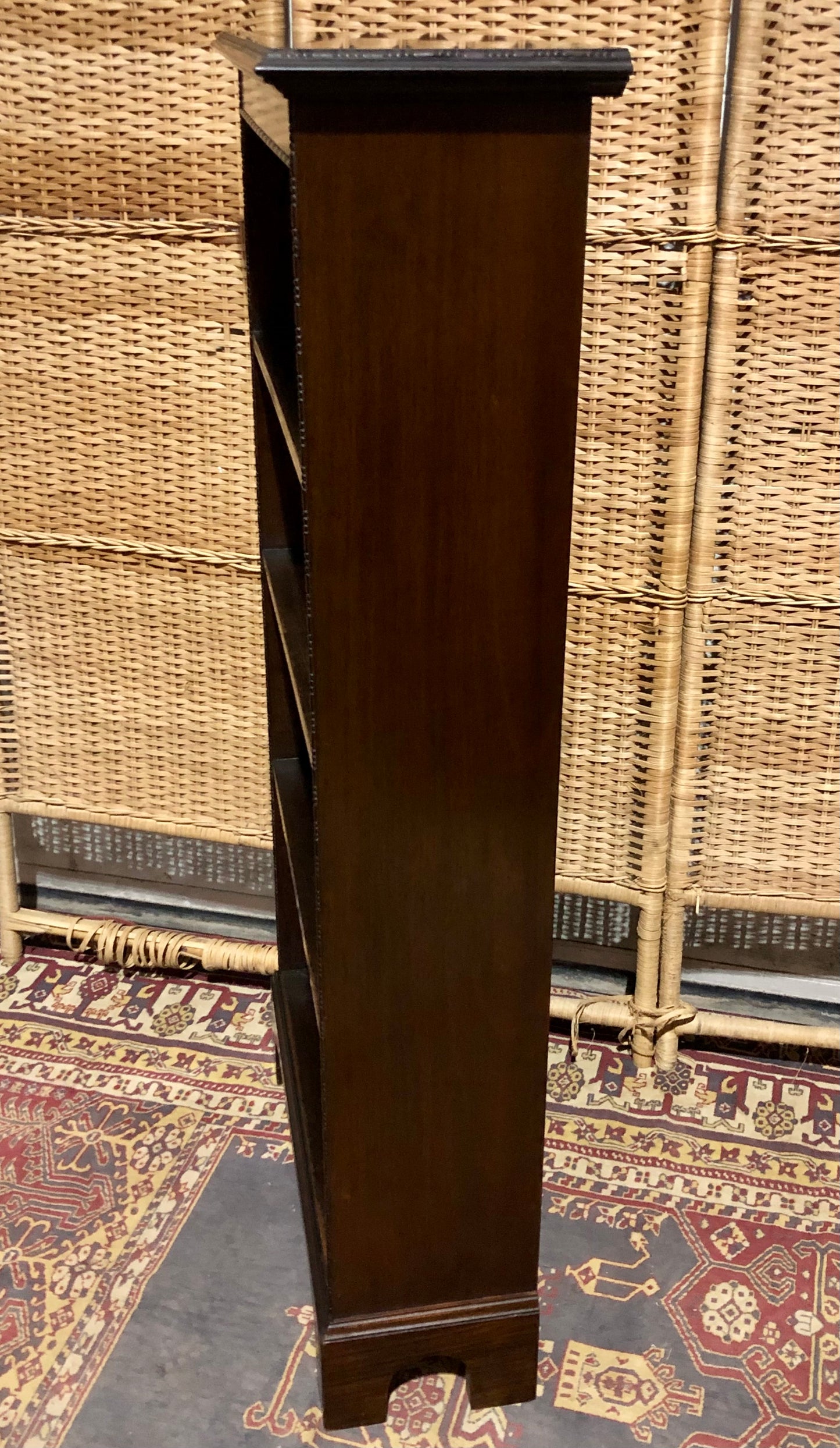 000539....Handsome Edwardian Mahogany Bookcase