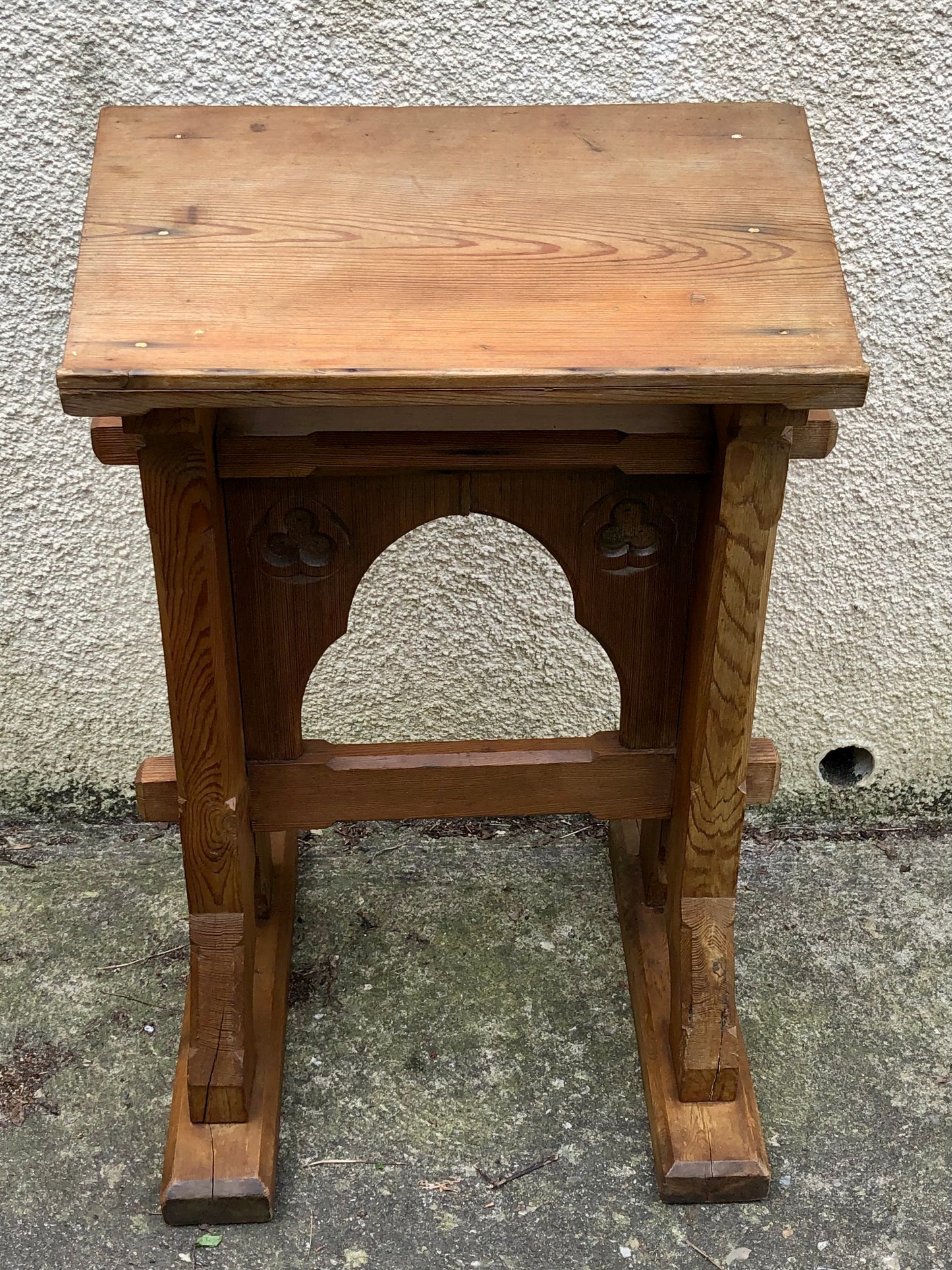 000530...Handsome Small Gothic Pine Lectern Or Book Stand