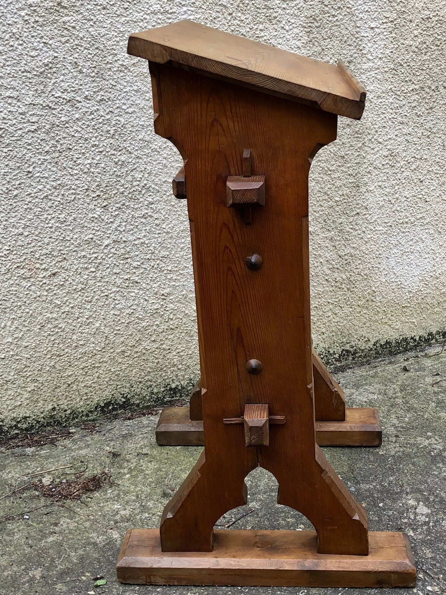 000530...Handsome Small Gothic Pine Lectern Or Book Stand