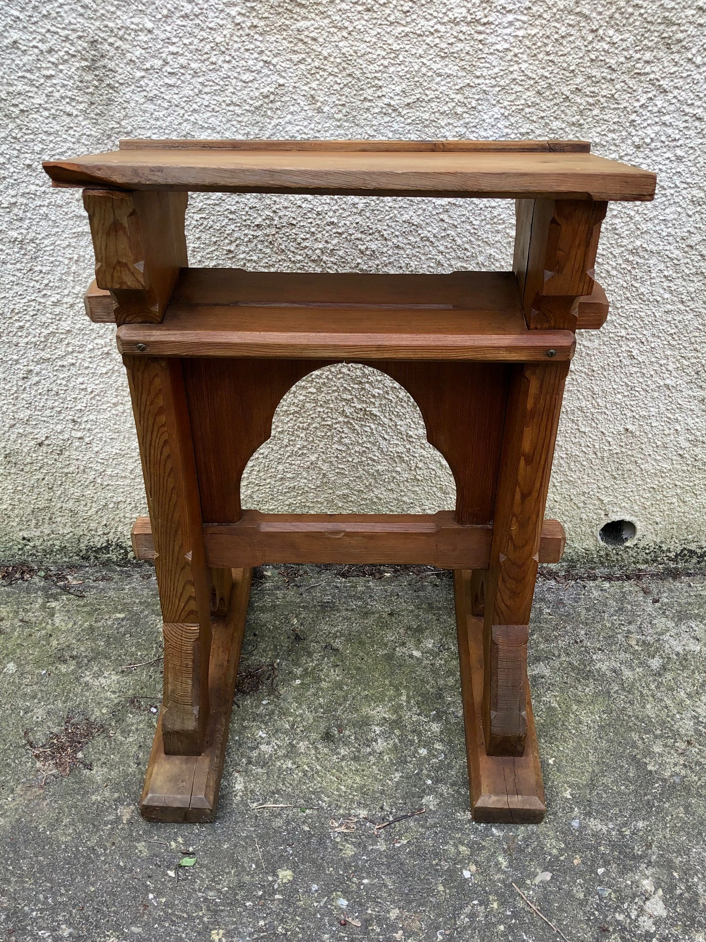 000530...Handsome Small Gothic Pine Lectern Or Book Stand